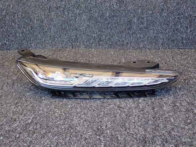 HYUNDAI KONA 17- PRAVE PREDNE SVETLO LED 92208-J9000