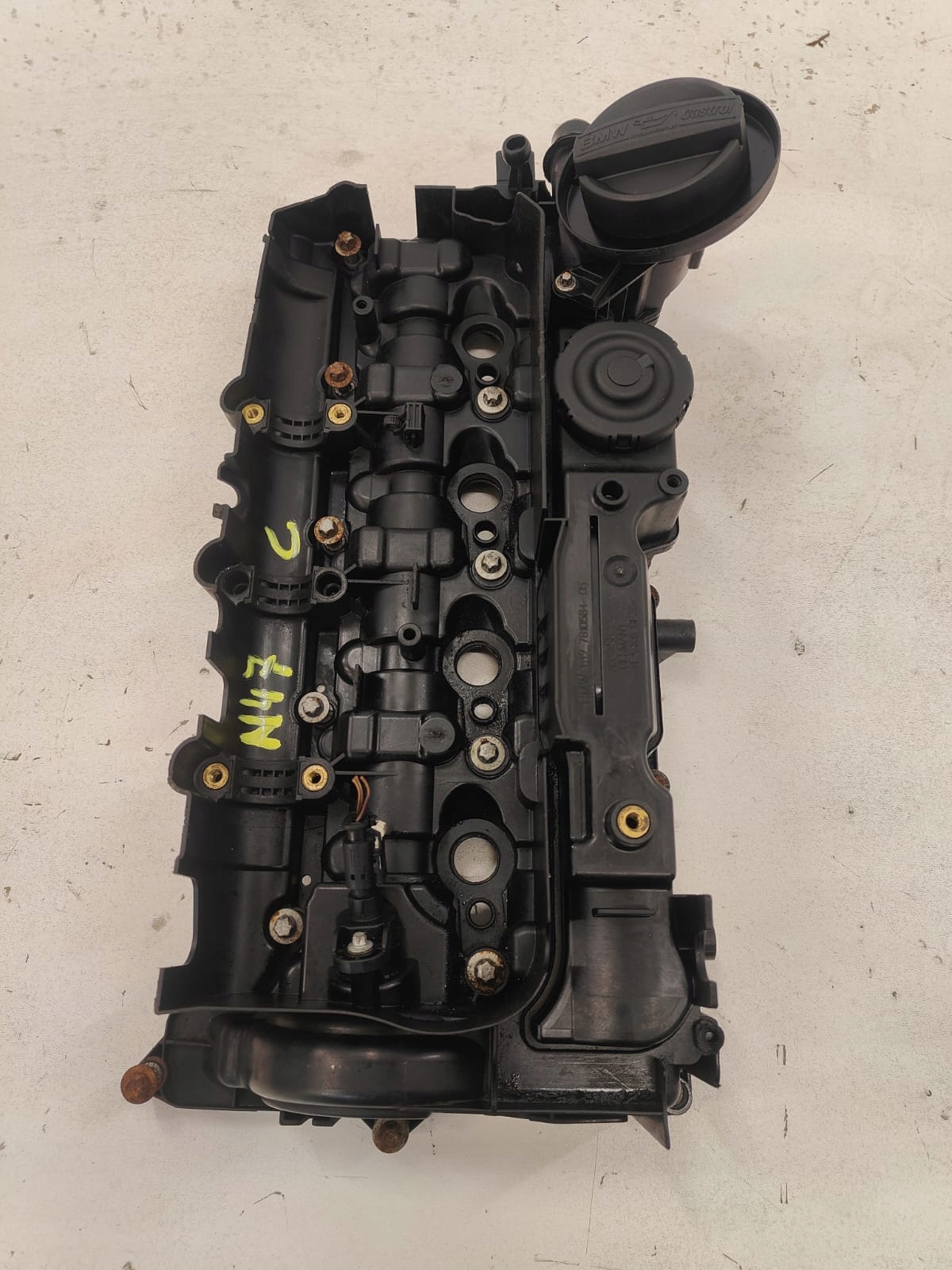 BMW V e90 n47d20c 7810584-05 KRYT VEKO VENTILOV KRYT