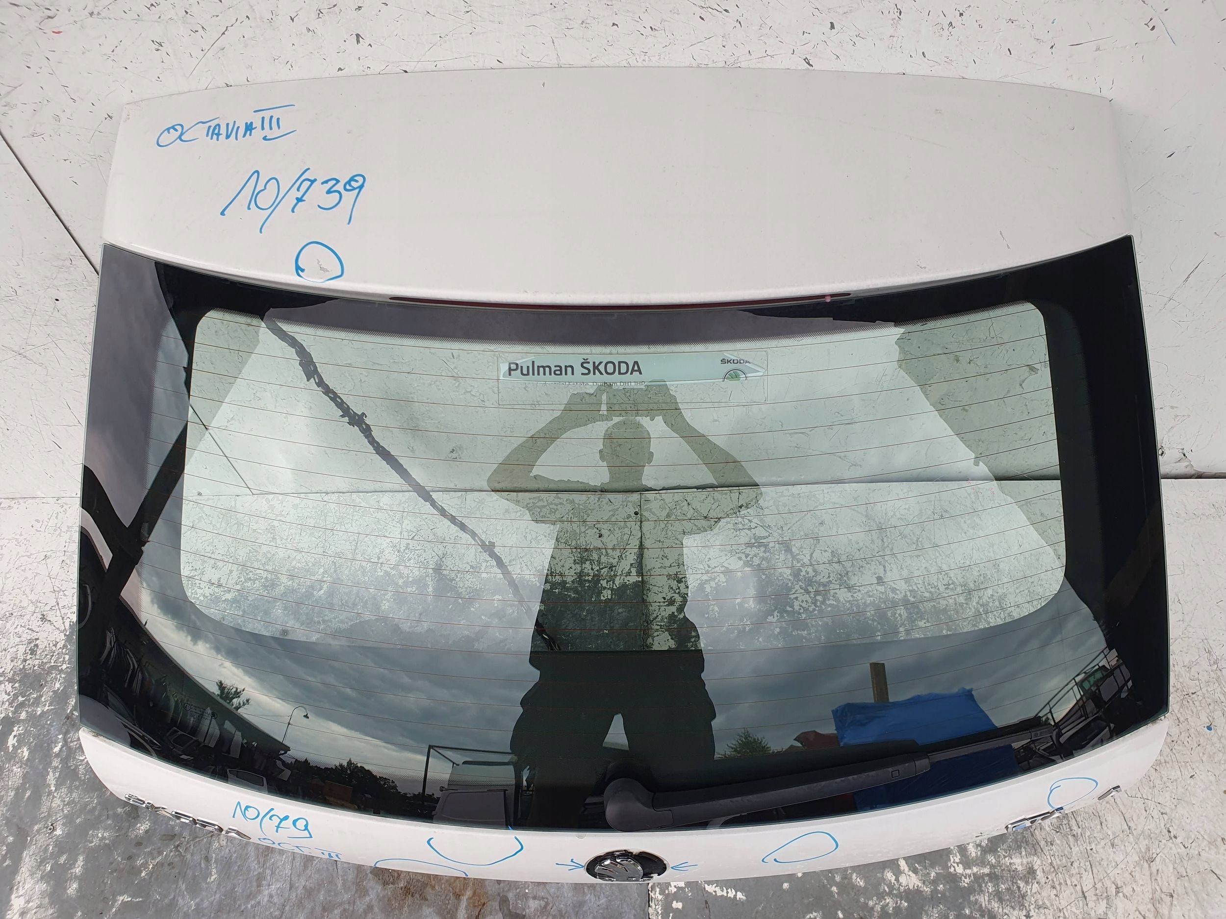 Skoda Octavia III 3 kombi ZADNA KAPOTA