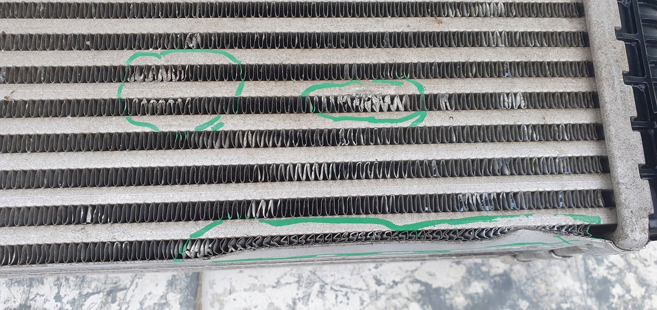 BMW F82 F83 8645765 CHLADIC VZDUCHU INTERCOOLER