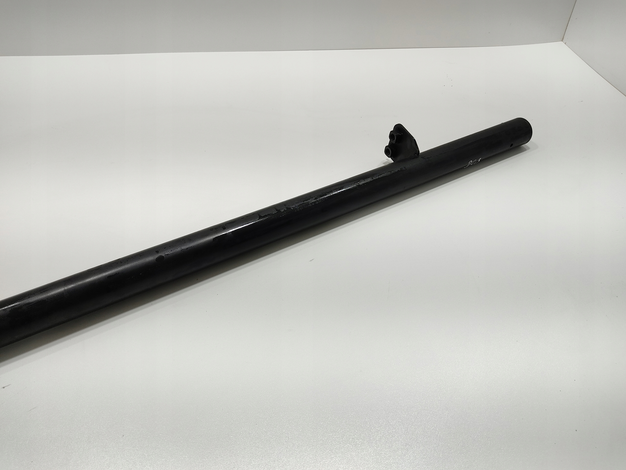 VÝSTUHA POD ZADNÝ NÁRAZNÍK NISSAN NAVARA IV D23 NP300 2015-2022
