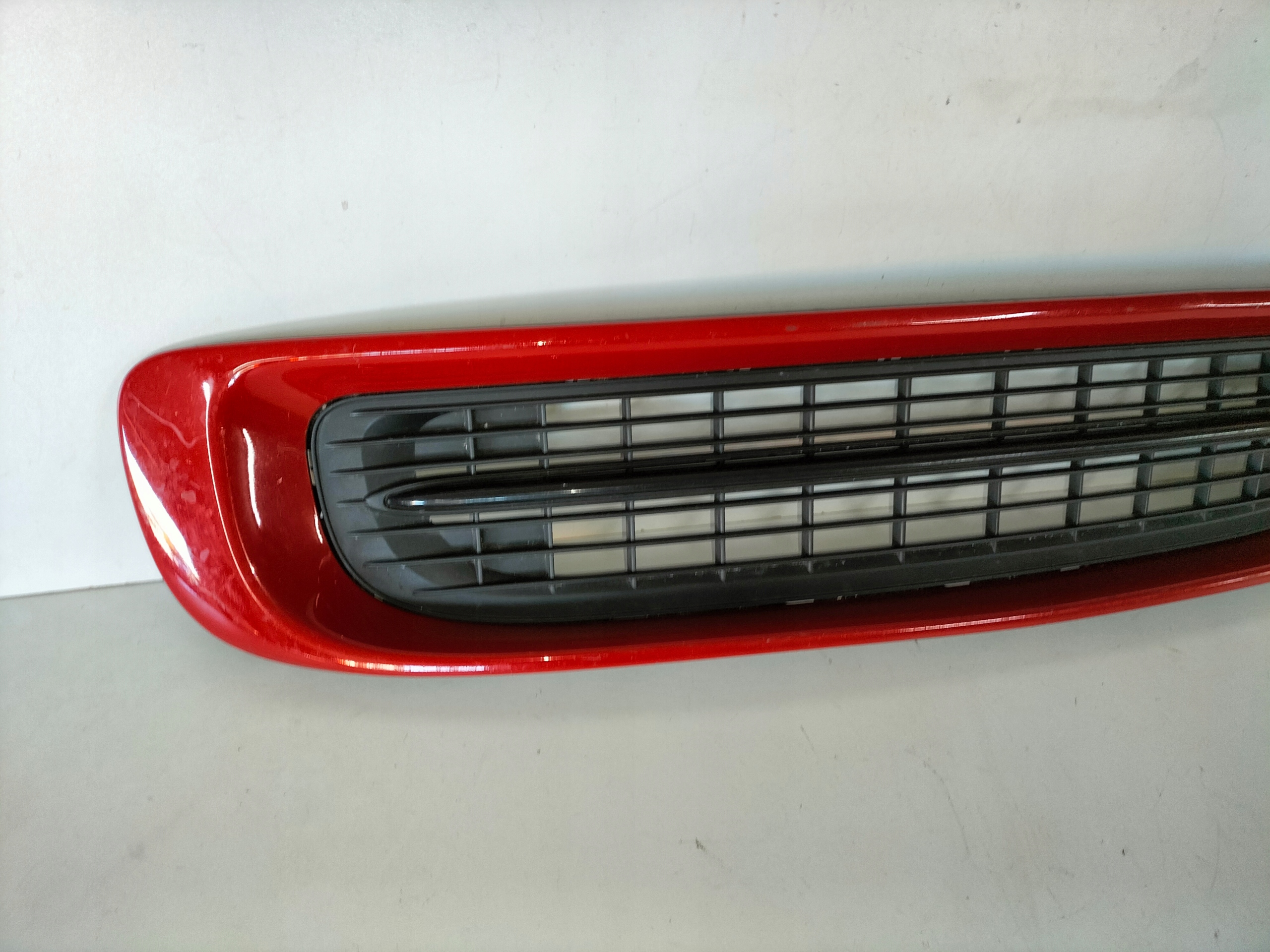 STREDOVÁ LIŠTA MRIEŽKA NÁRAZNÍKA MINI COOPER R56 LIFT 11-