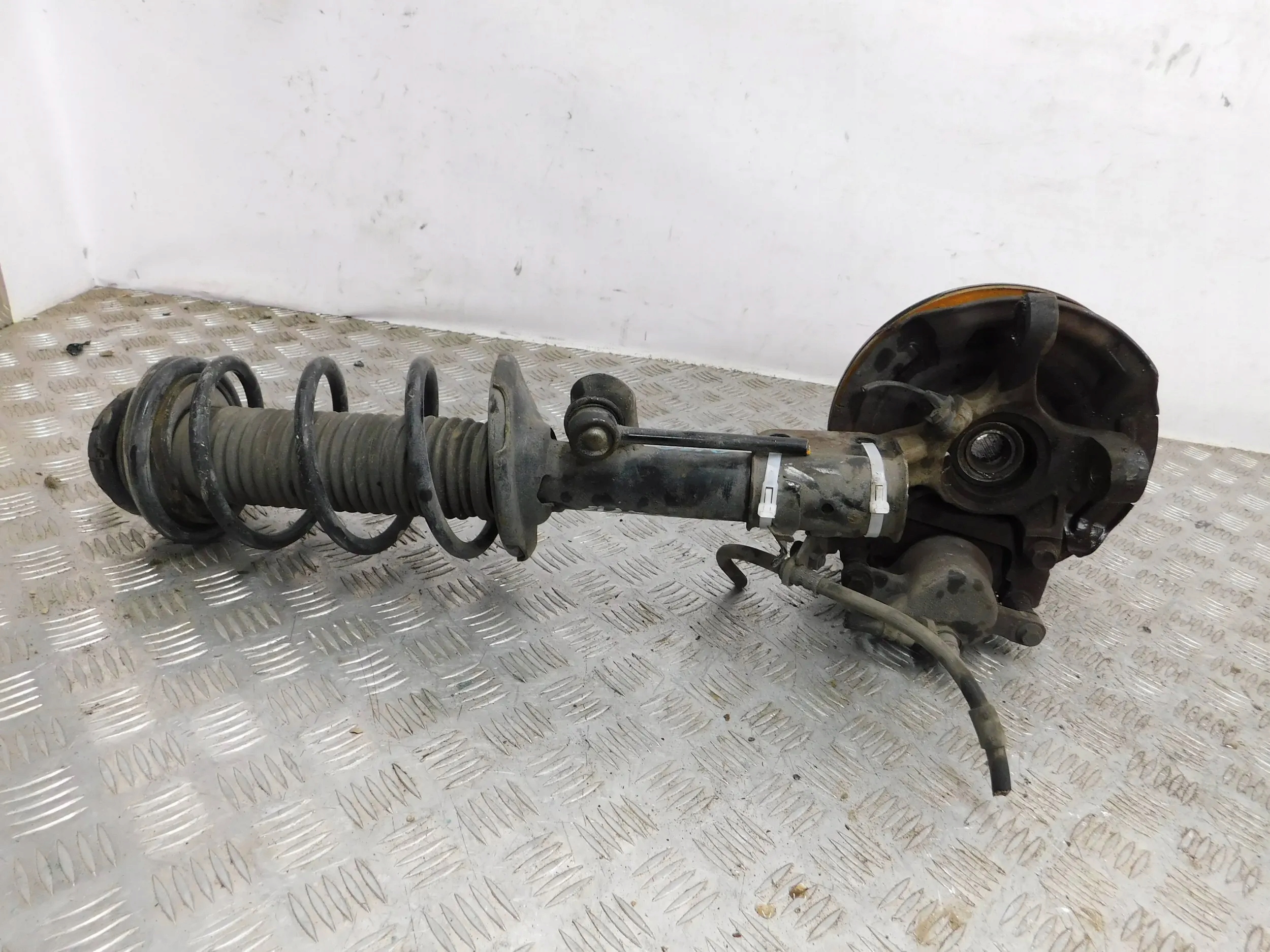 PRAVÝ OTOČ MCPHERSON SUZUKI ALTO 1.0