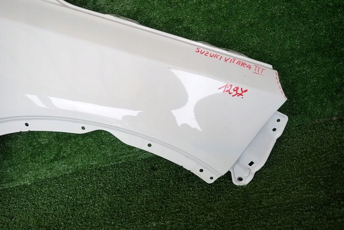 SUZUKI VITARA III 15- PRAVY PREDNY BLATNIK