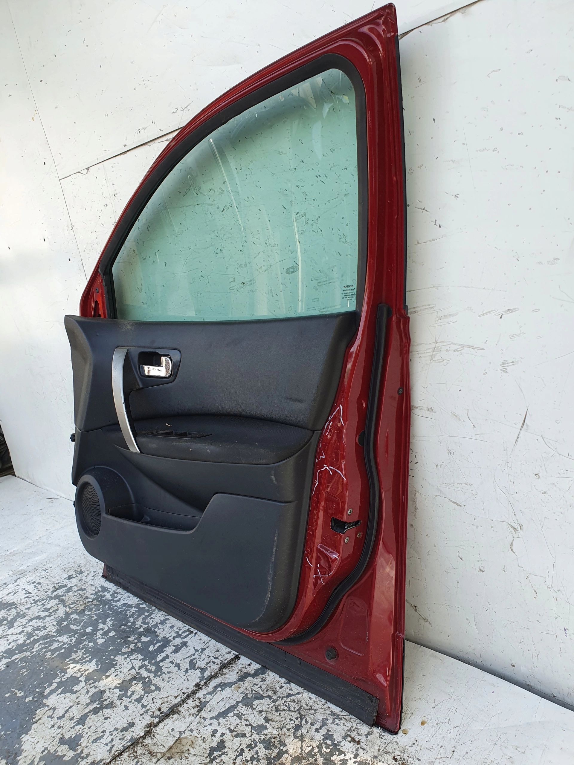 NISSAN QASHQAI J10 PRAVE PREDNE DVERE