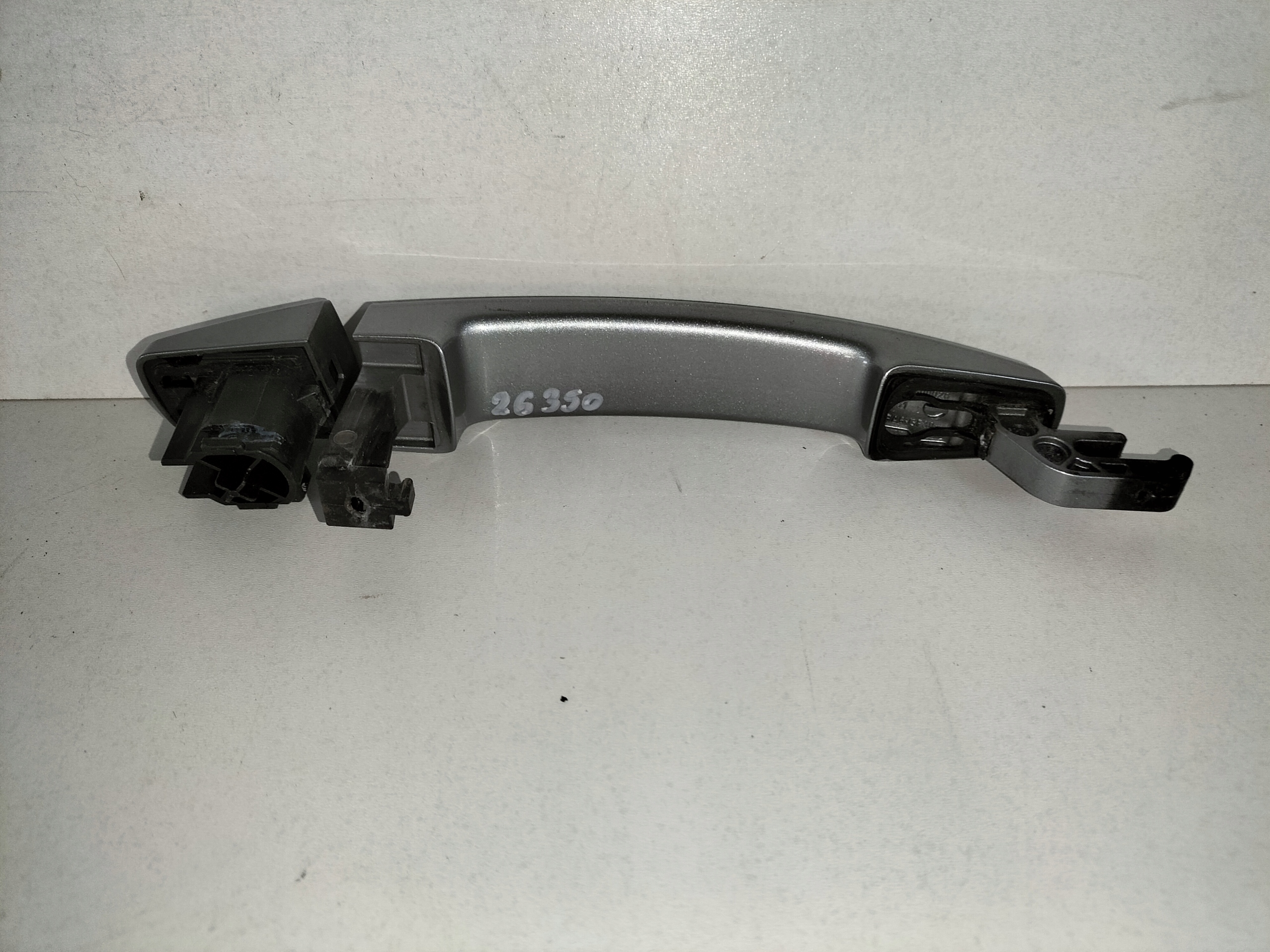 KLUCKA PRAVYCH ZADNYCH DVERI OPEL ASTRA IV J 09-