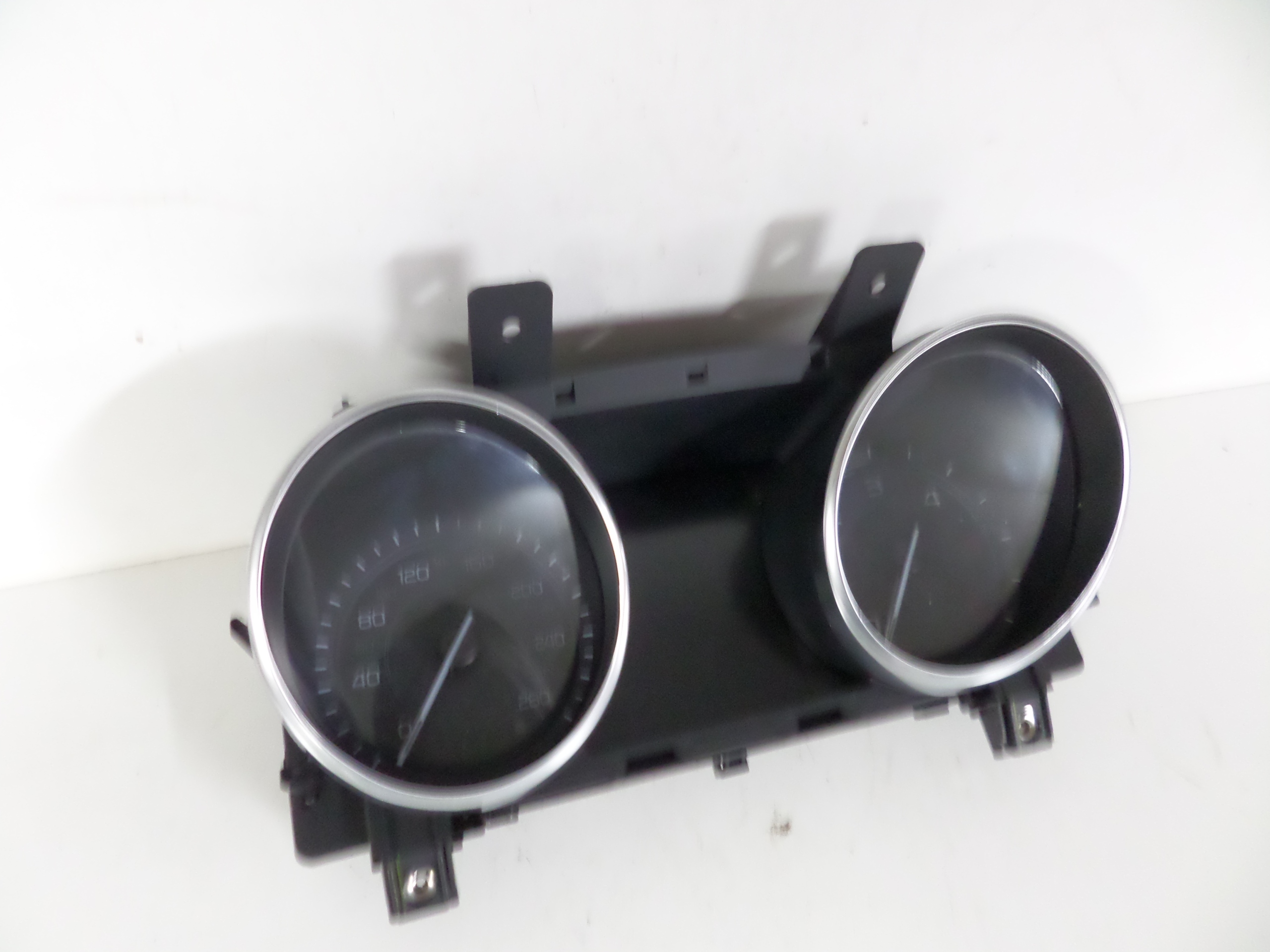 BUDÍKY TACHOMETER JAGUAR XE X760 15-
