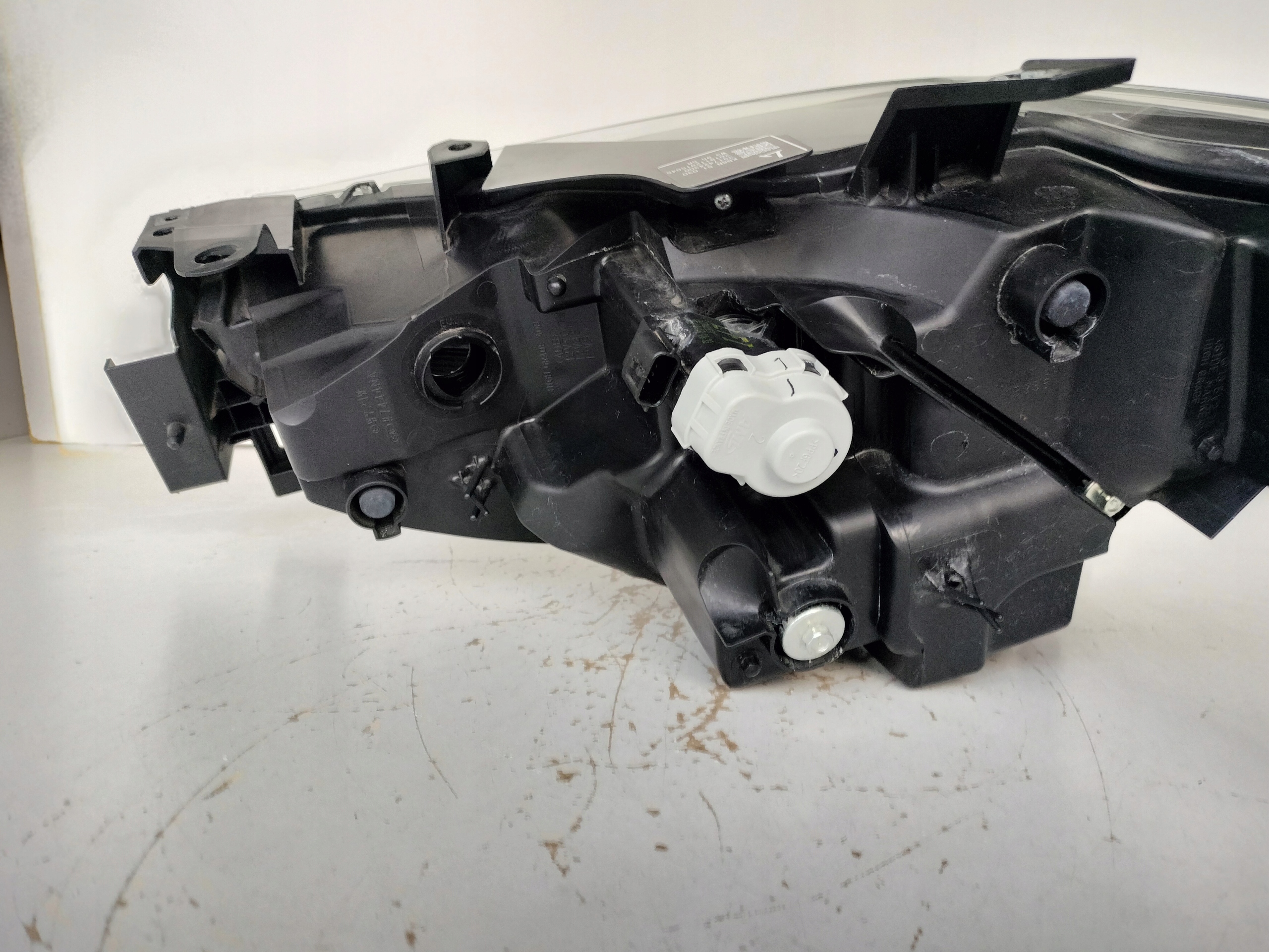 PRAVE PREDNE SVETLO MAZDA CX5 II 17- FULL LED 9 PIN