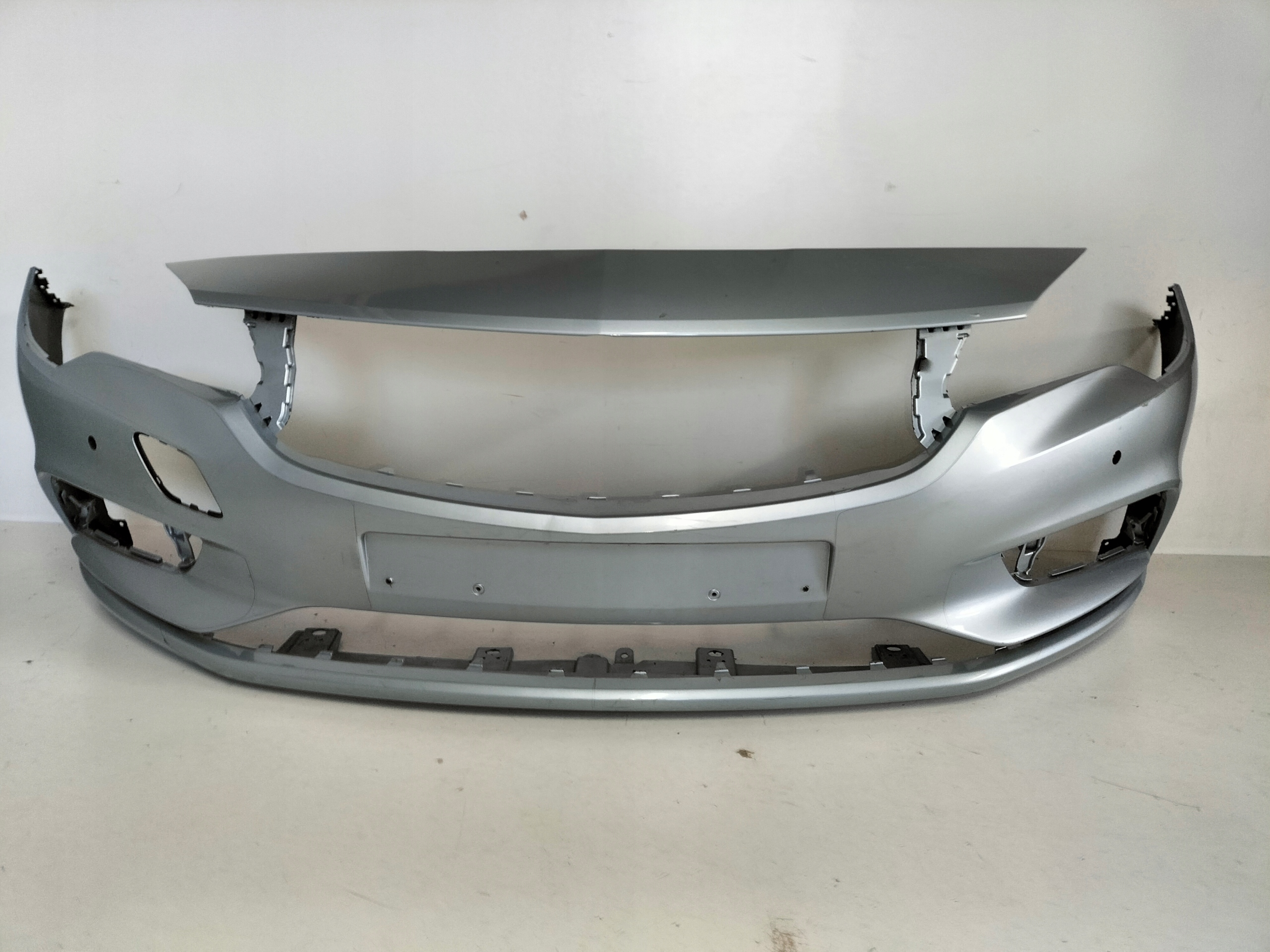 PREDNÝ NÁRAZNÍK OPEL ASTRA V K 15-19