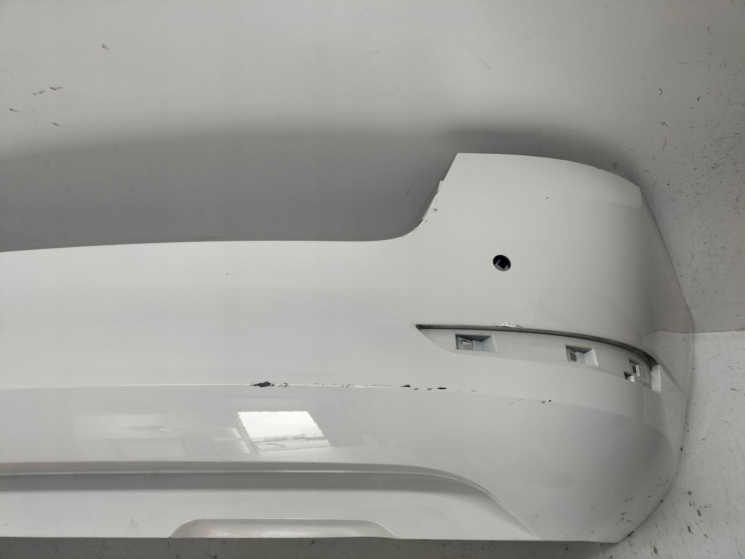 ZADNÝ NÁRAZNÍK SKODA FABIA III LIFT 18- KOMBI