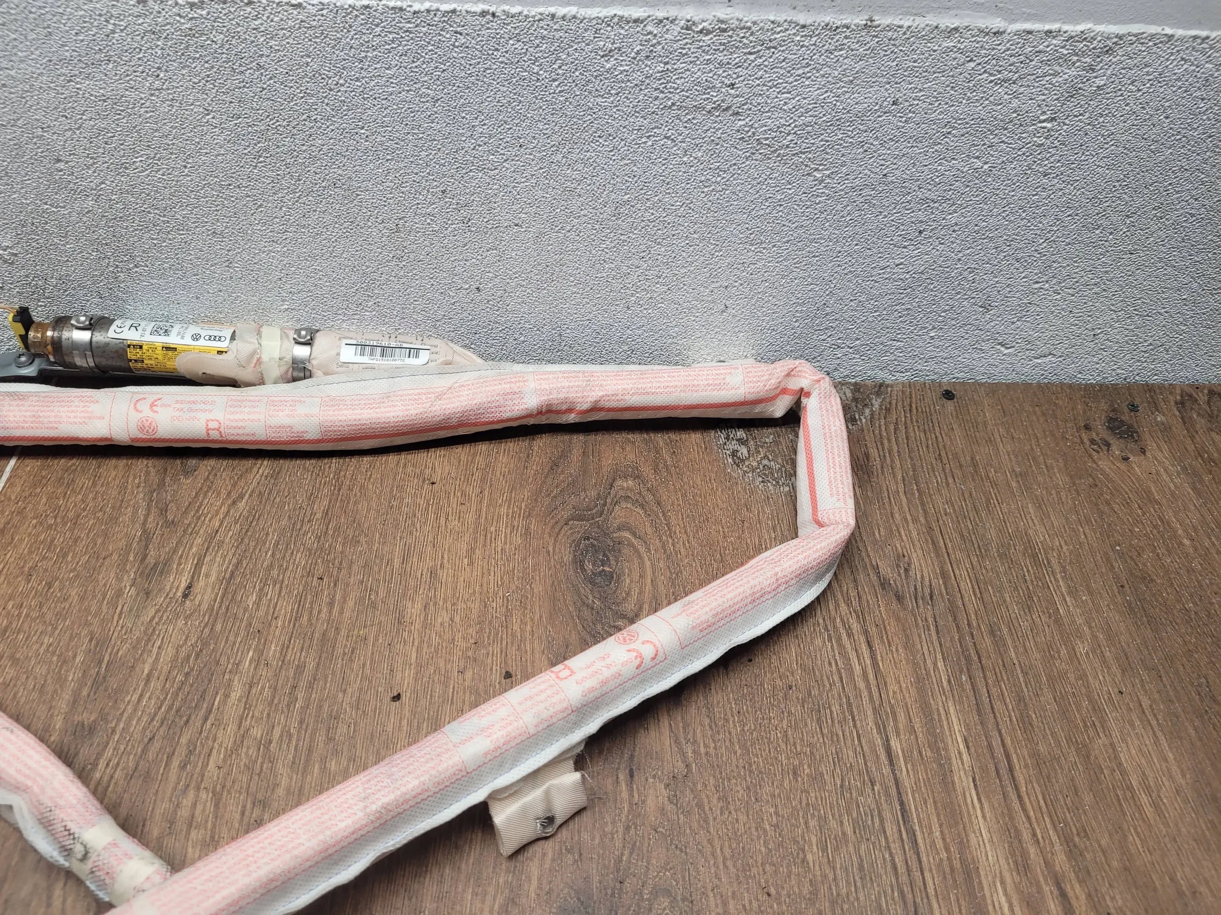 Volkswagen PASSAT B8 KOMBI 3G0880742D PRAVY STROPNY AIRBAG