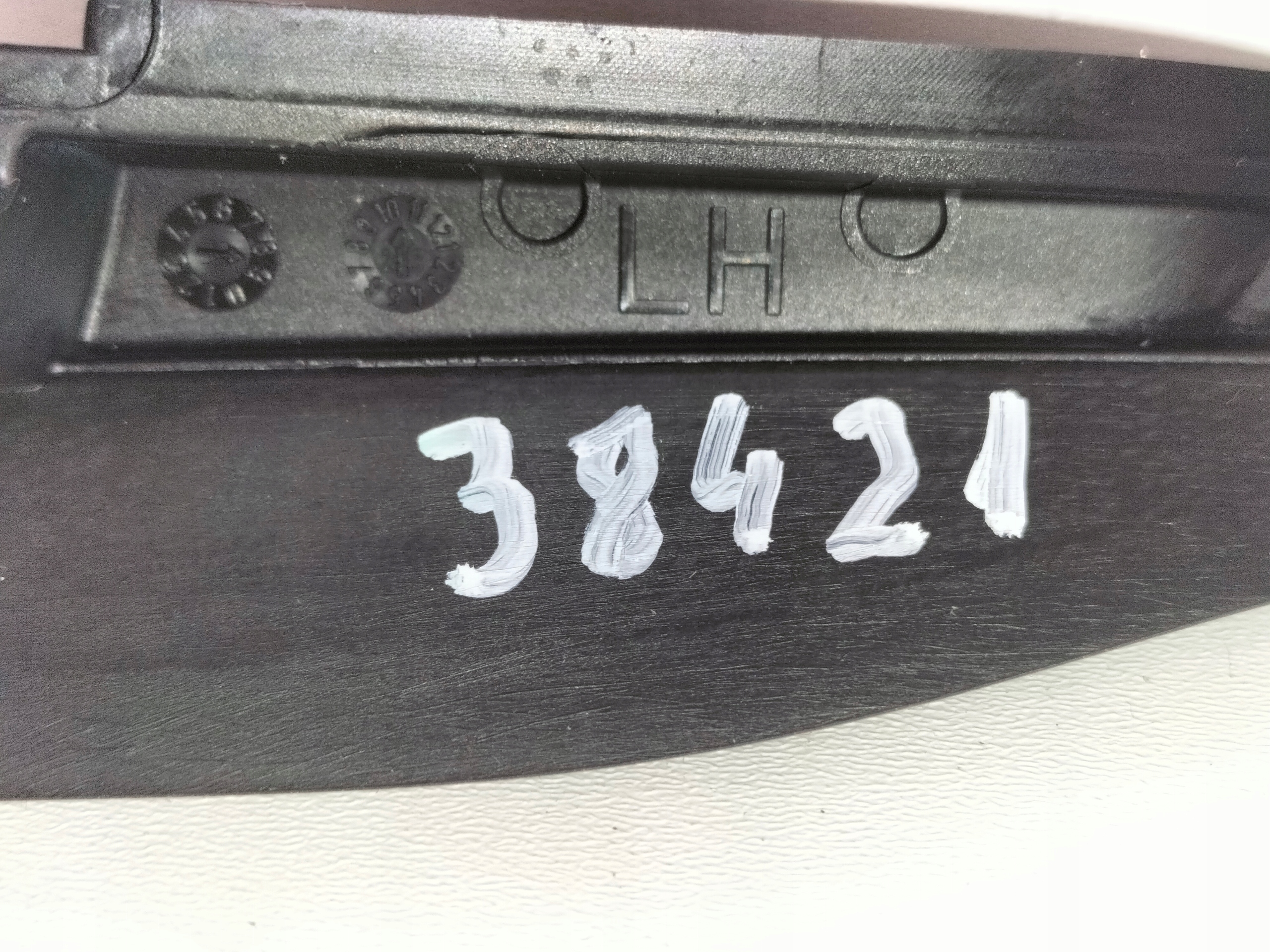 ĽAVÁ LIŠTA ČELNÉHO OKNA pioNOVA BMW 2 G42 21-