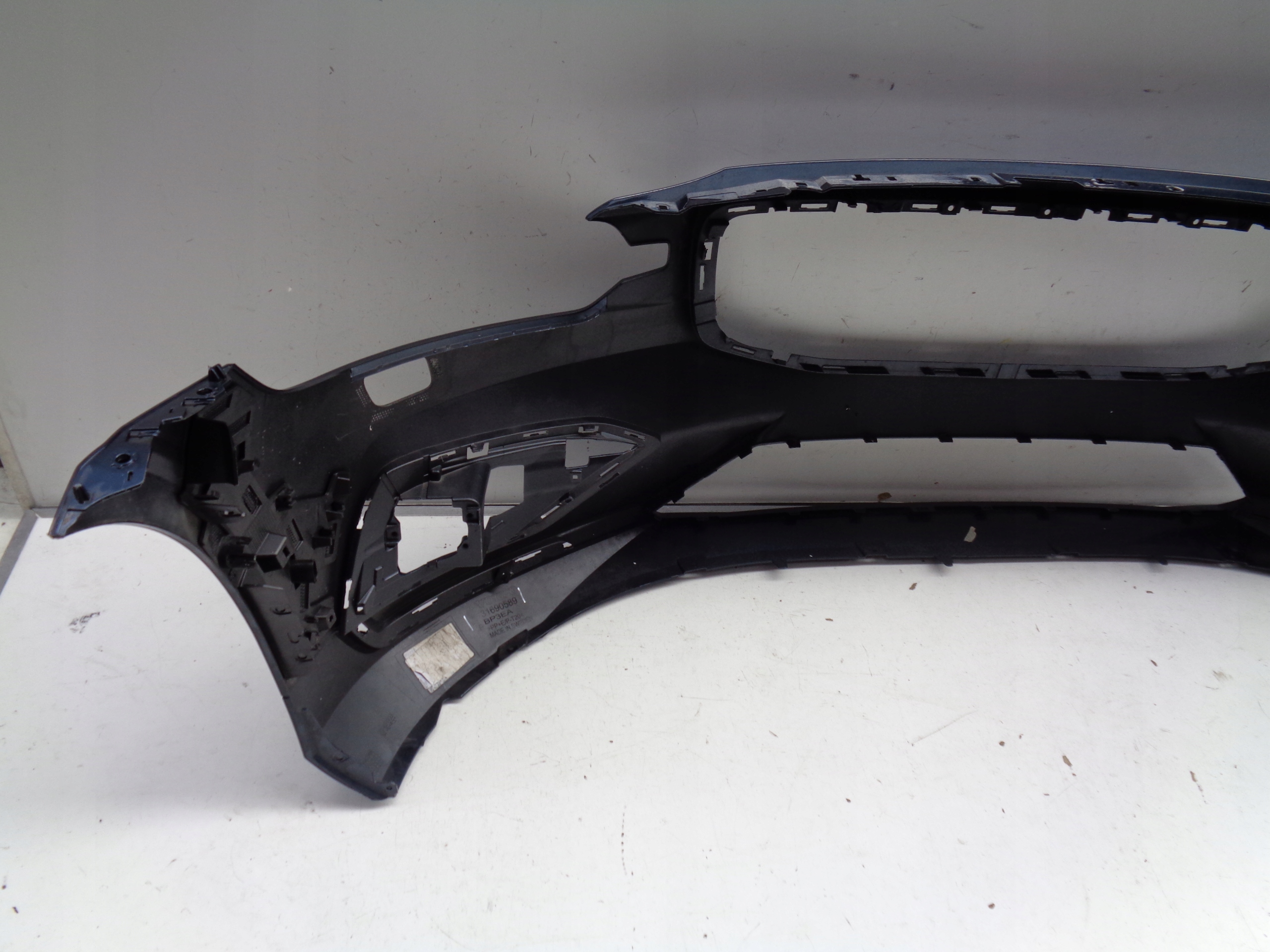 PREDNÝ NÁRAZNÍK VOLVO V60 S60 18- NR 36617