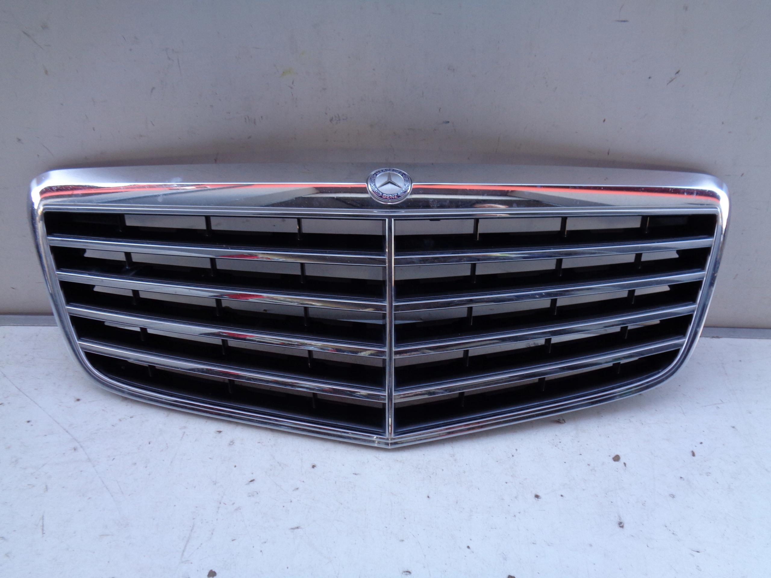 MRIEZKA LISTA MERCEDES E-KLASA W211 06- LIFT