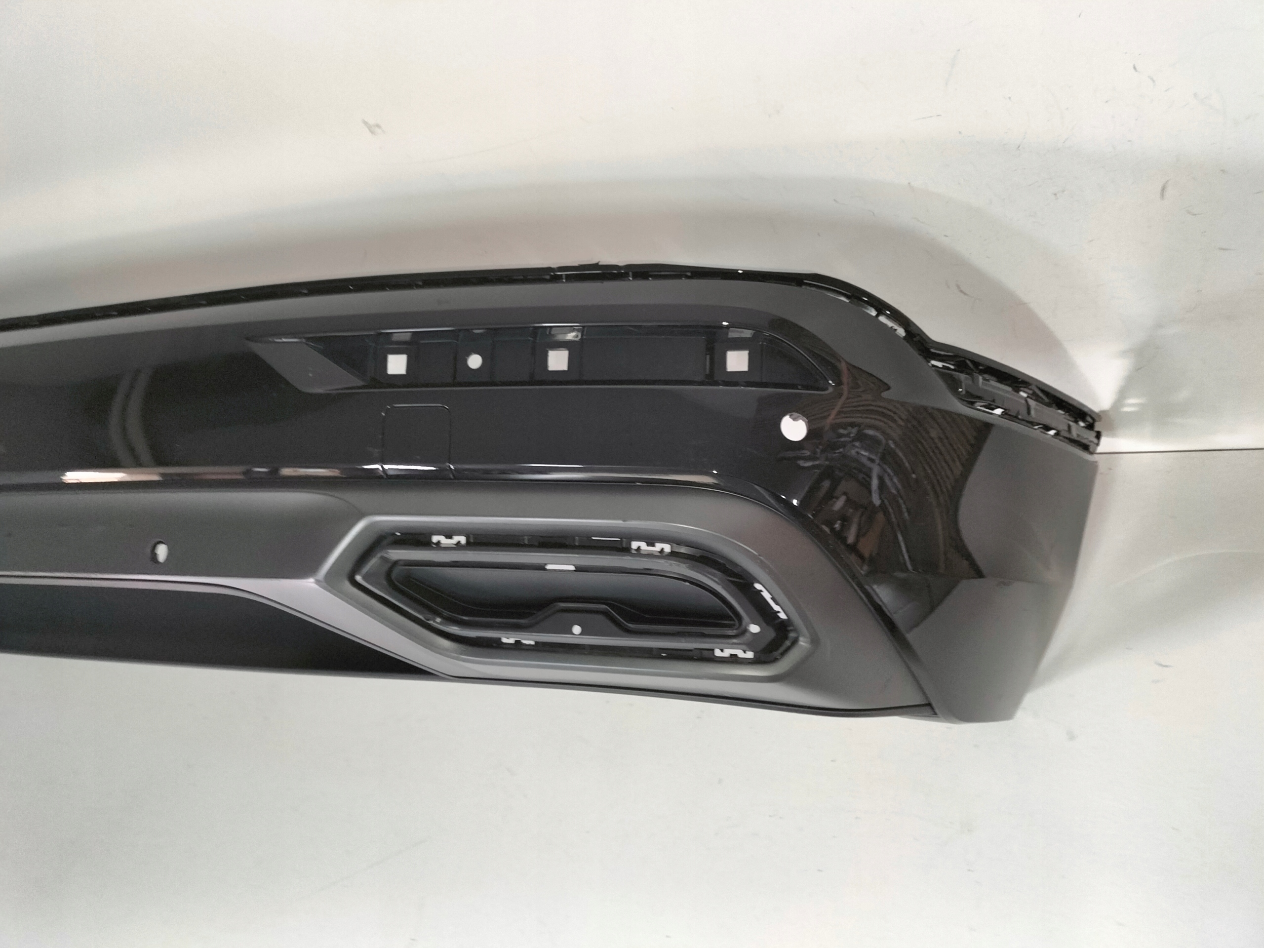 ZADNÝ NÁRAZNÍK SEAT TARRACO 18- FR