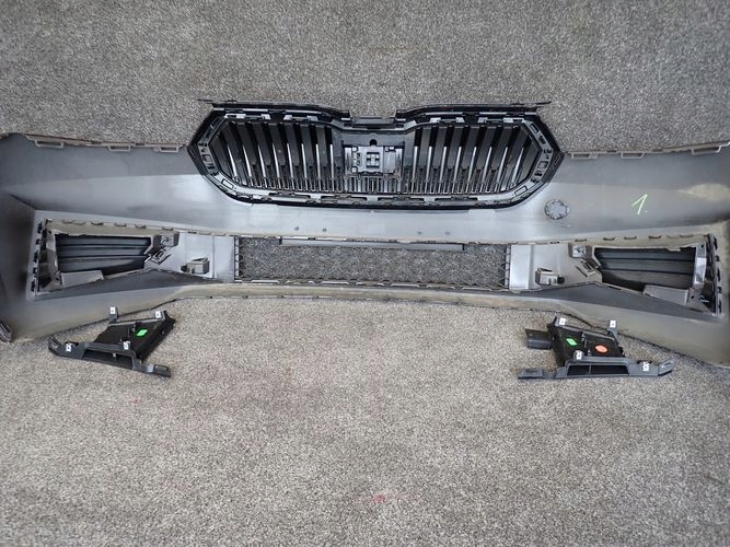 SKODA FABIA IV PREDNÝ NÁRAZNÍK NASÁVANIA VZDUCHU