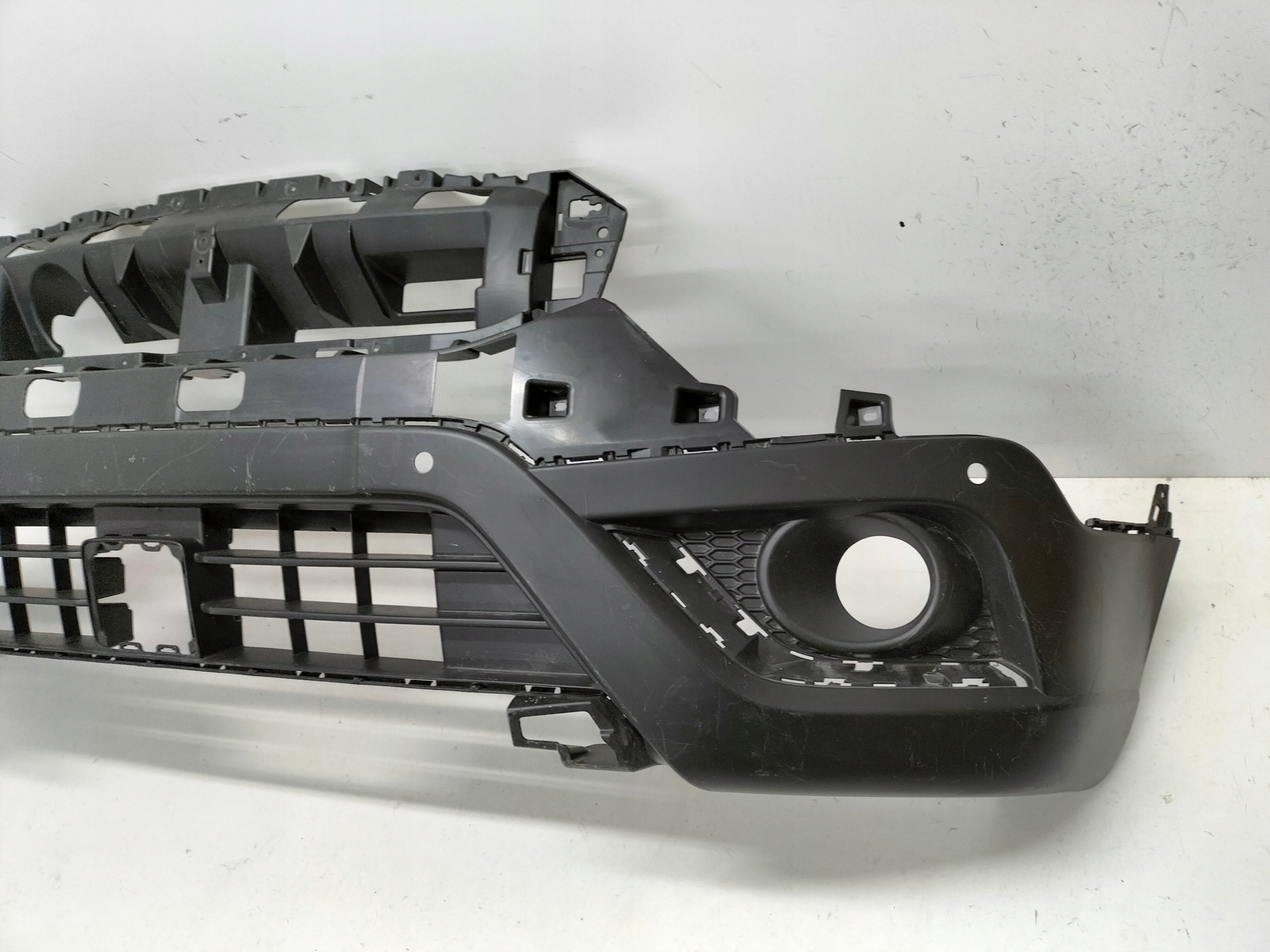 PREDNÝ NÁRAZNÍK SUZUKI SX4 S-CROSS LIFT 16-