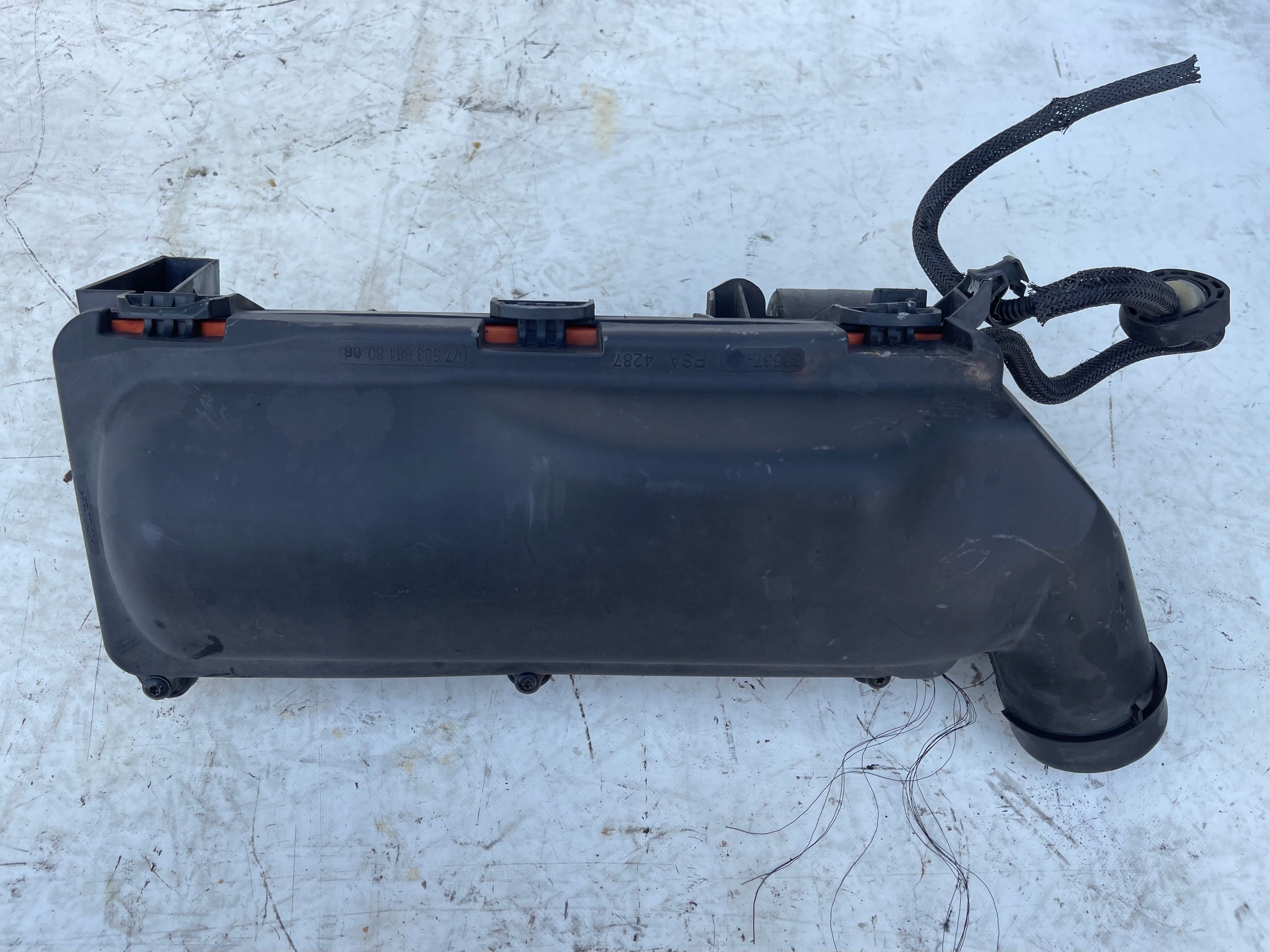 OBAL VZDUCHOVÉHO FILTERA PEUGEOT 5008 1.6 THP