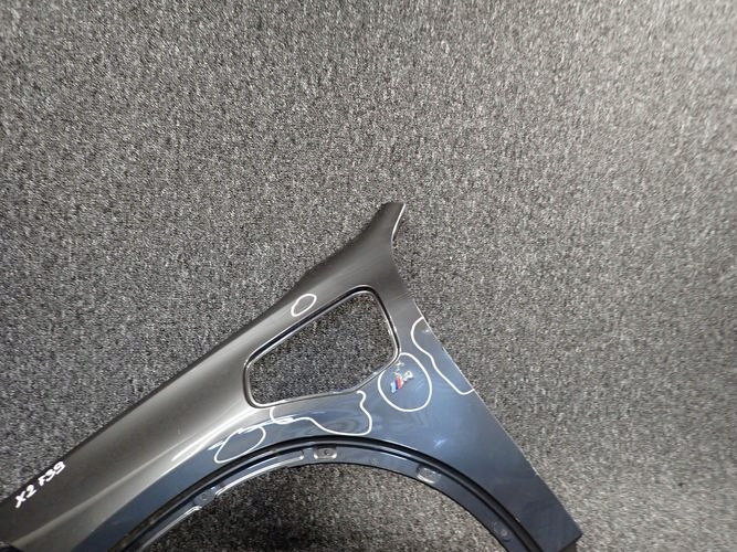 BMW X2 F39 HYBRID ĽAVÝ PREDNÝ BLATNÍK