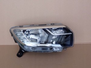 DACIA LOGAN II SANDERO II LIFT 15- PRAVE PREDNE SVETLO 260103529R DACIA LOGAN II SANDERO II LIFT 15- PRAVE PREDNE SVETLO 260103529R