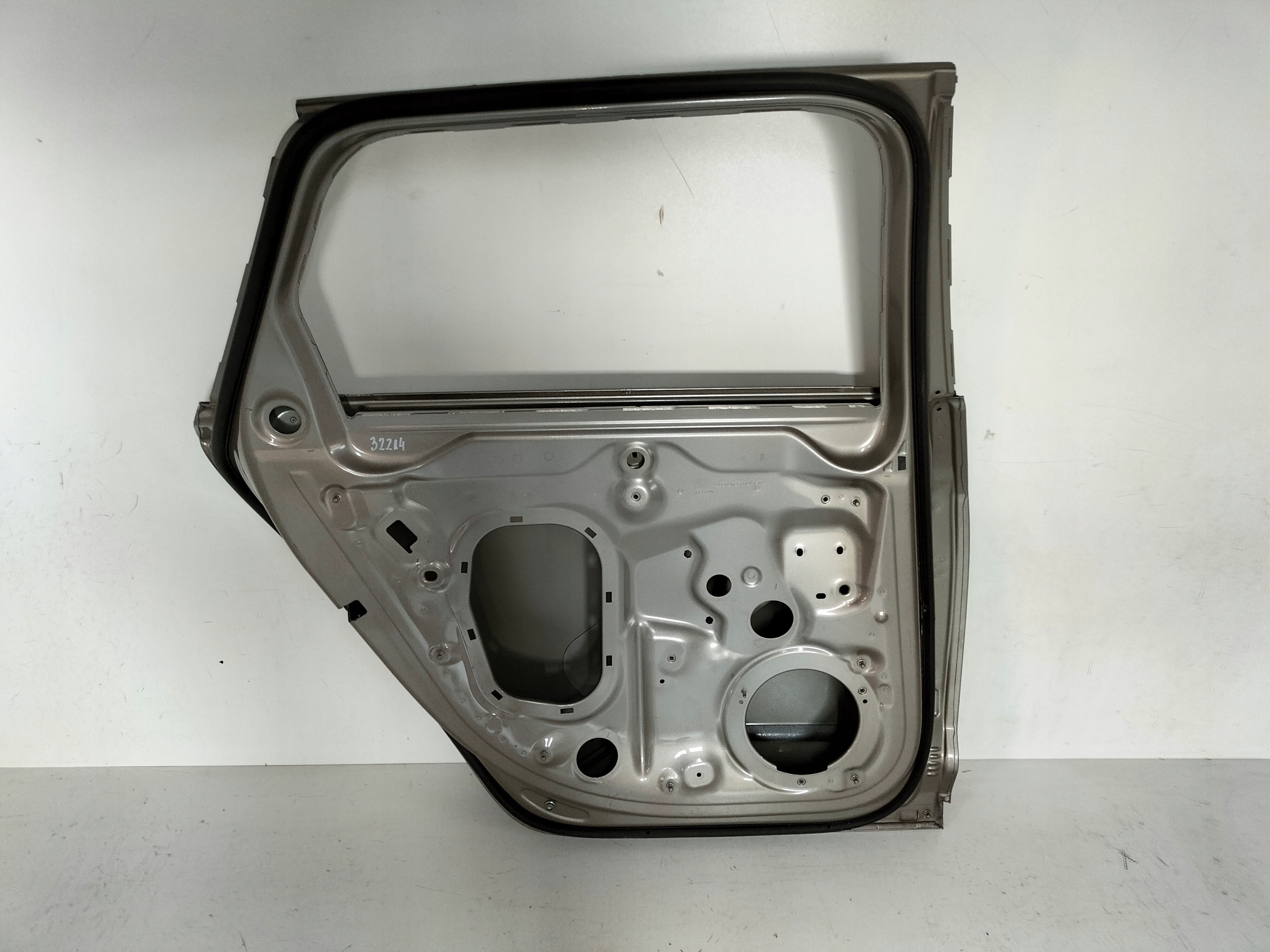 LAVE ZADNE DVERE AUDI A6 C8 18- KOMBI