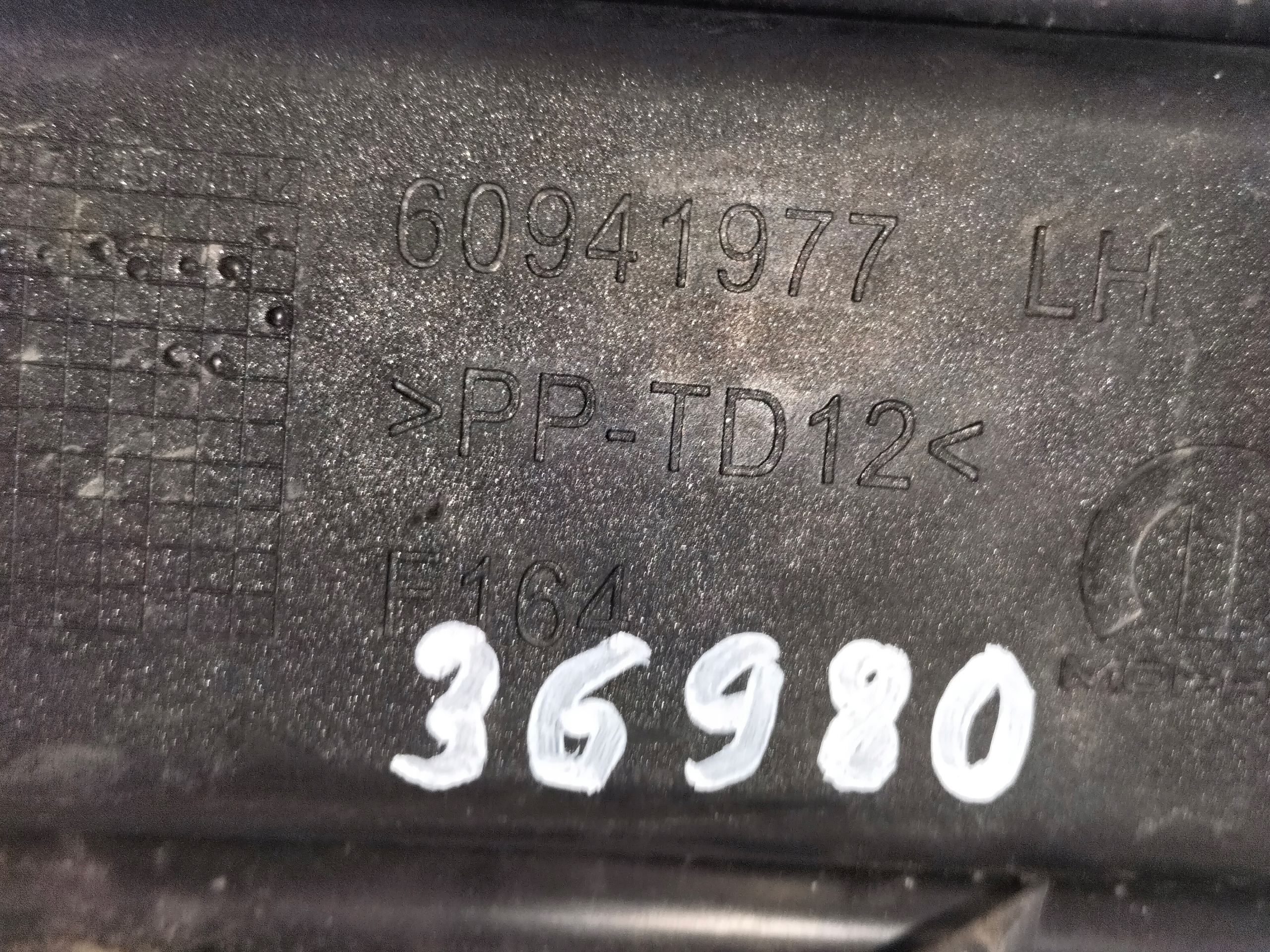 LIŠTA MRIEŽKA PREDNÉHO NÁRAZNÍKA LAVA JEEP COMPASS II LIFT 21-