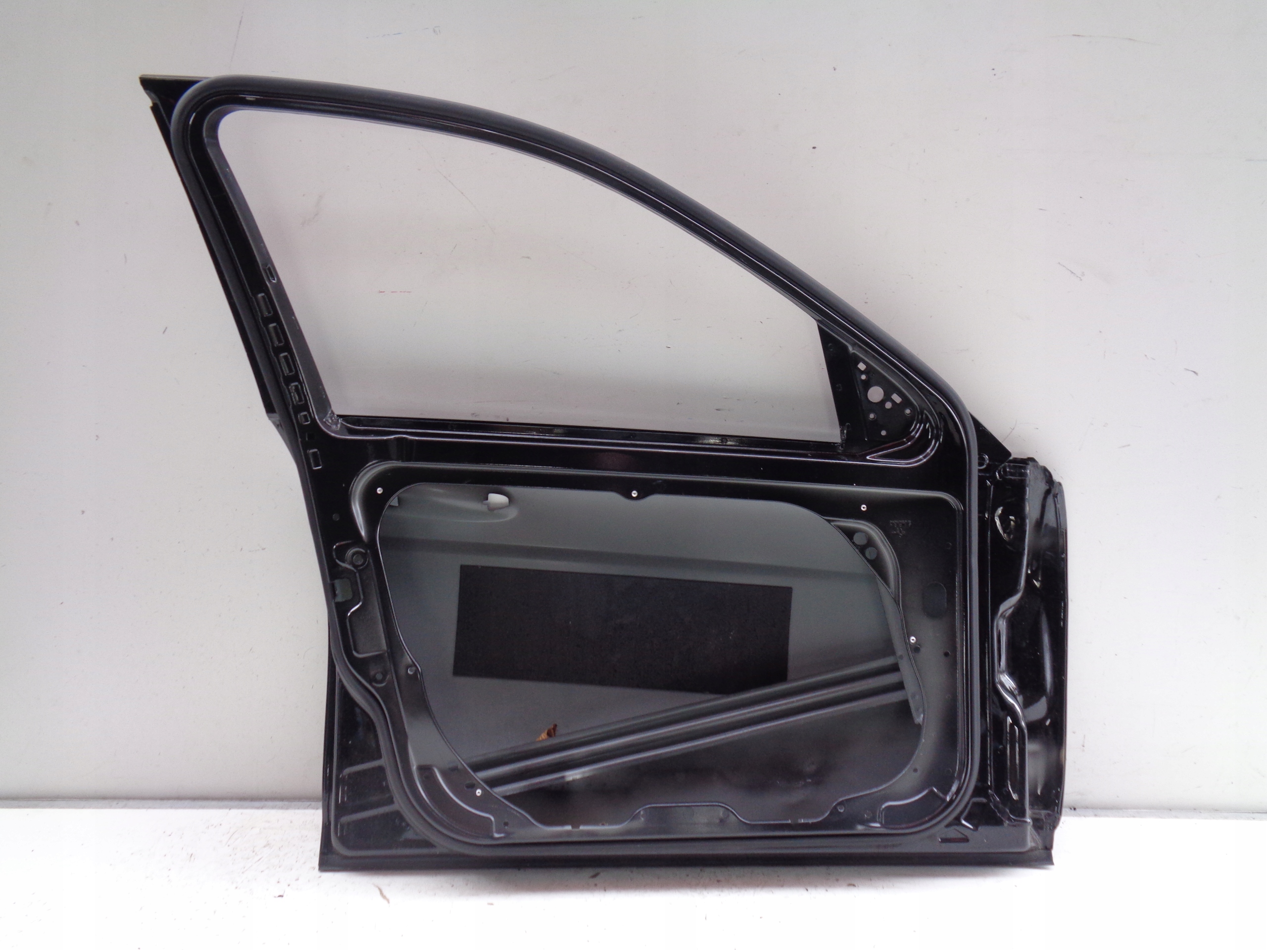 LAVE PREDNE DVERE MERCEDES C-KLASA W204 07- NR 38725