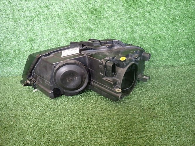 AUDI A3 8P LIFT 08-12 PRAVE PREDNE SVETLO