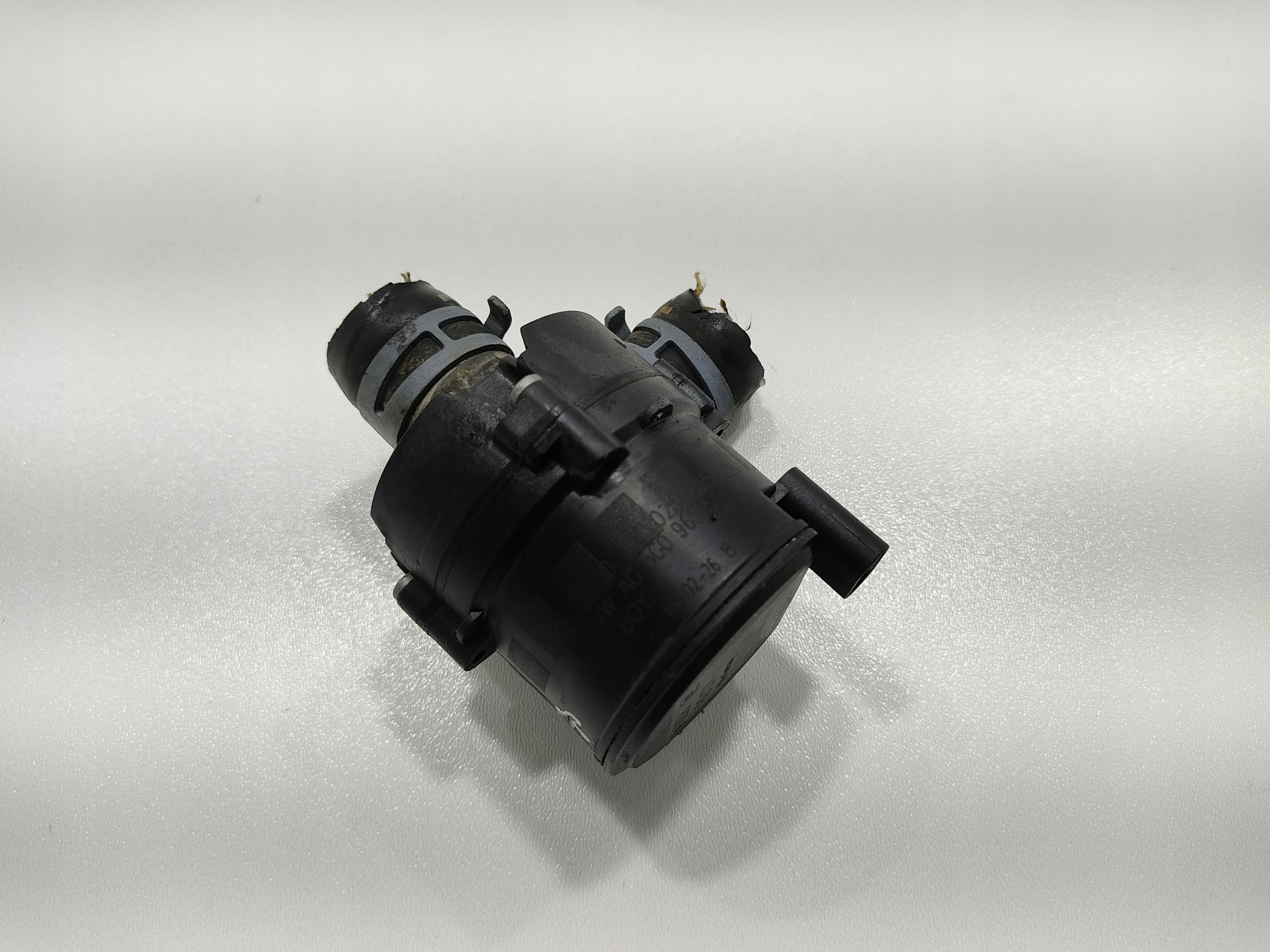 POMOCNÁ VODNÁ PUMPA IBIZA IV 1.4 TDI 5C0965561