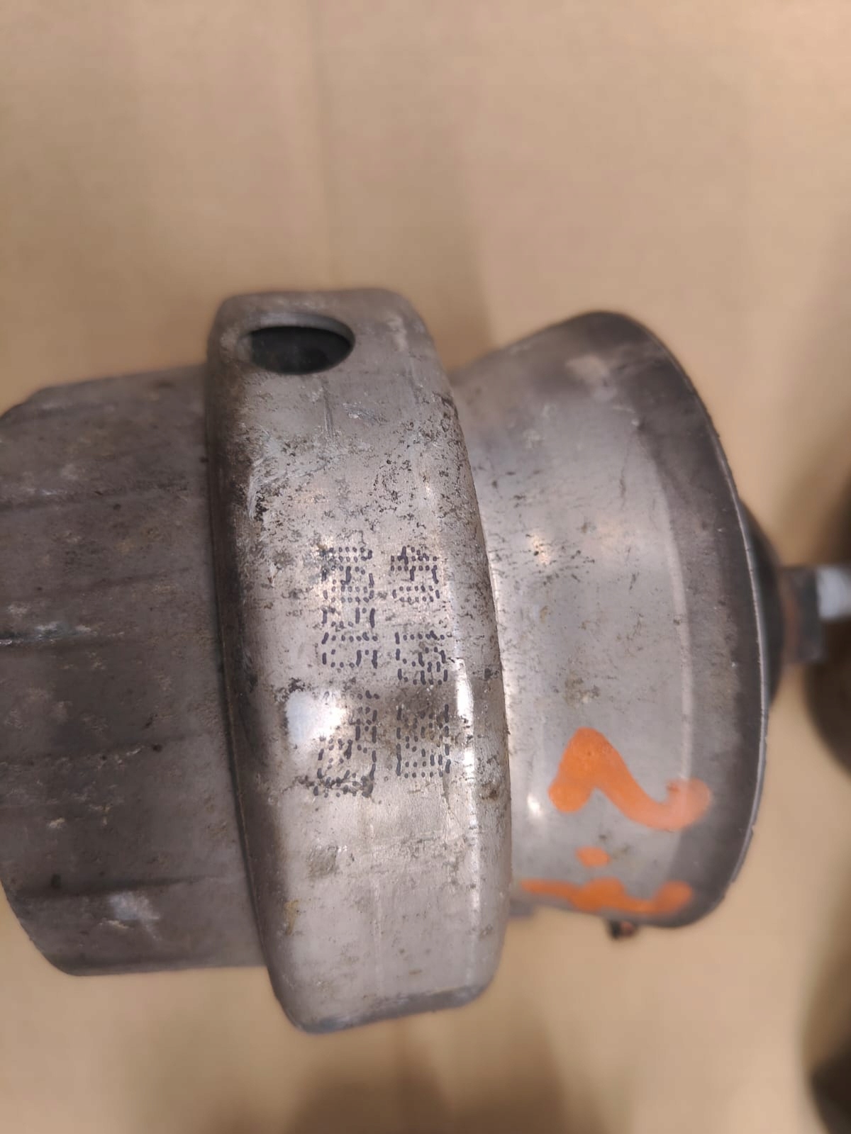 Audi SILENBLOKY MOTORA l+p 2.7 3.0 tdi 4F0199379L