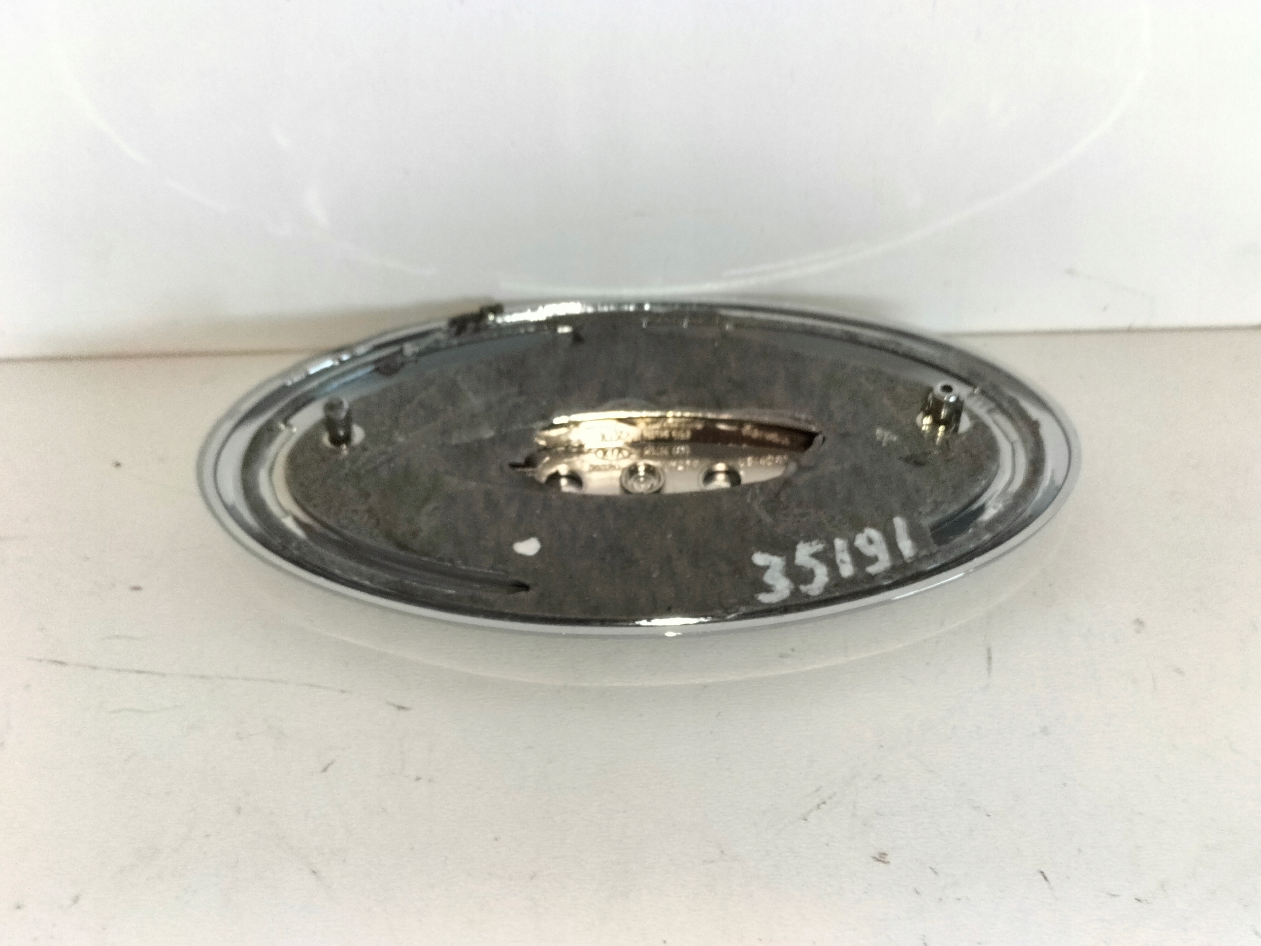 ZNAK EMBLEM ZADNEJ KAPOTY KIA CEED III 18- KOMBI STONIC 17-