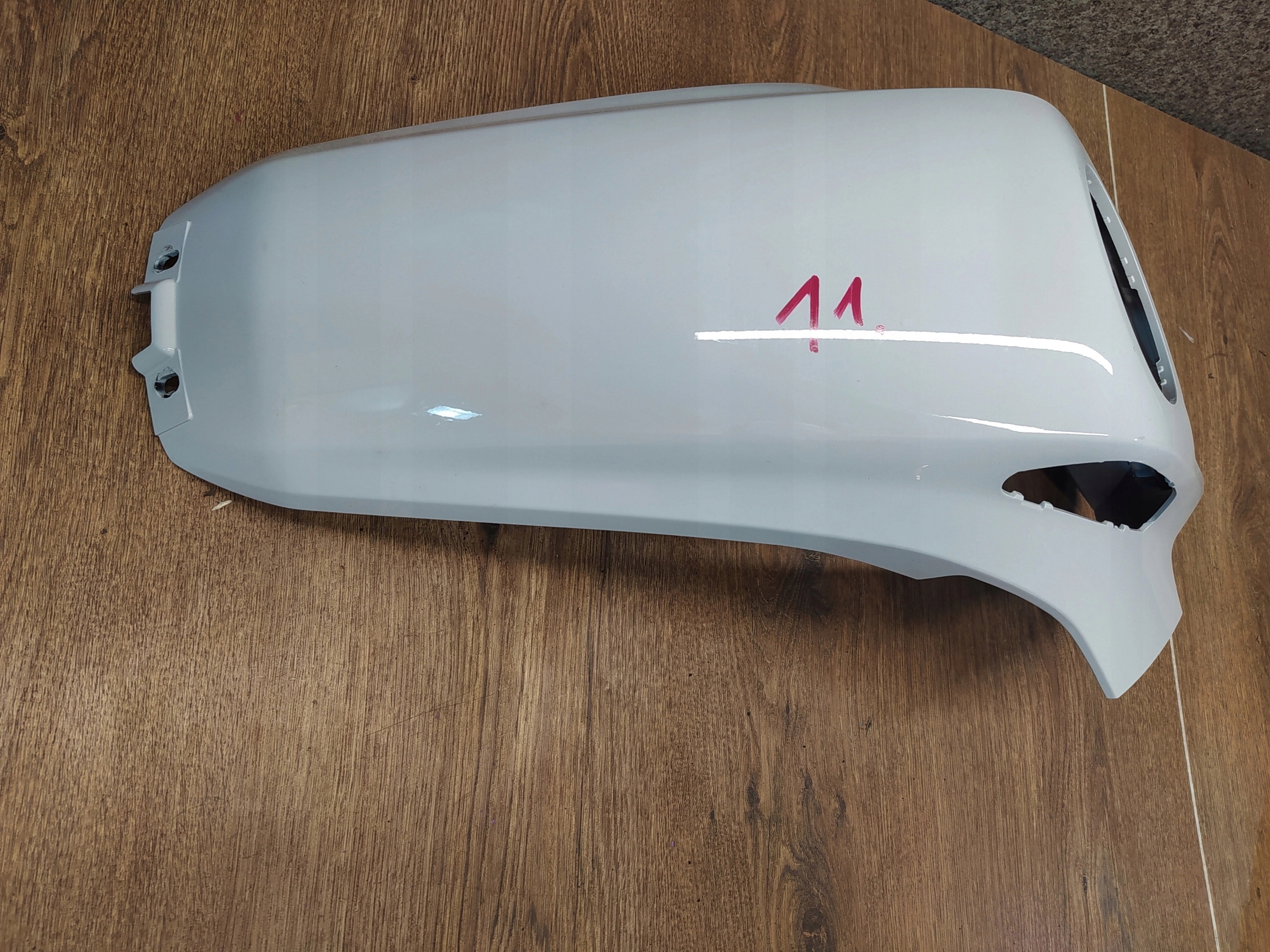 BMW K51 KRYT PALIVOVEJ NÁDRŽE 8561761