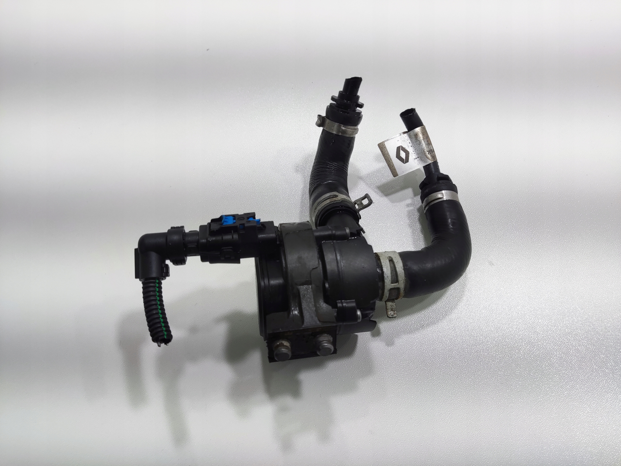 POMOCNÁ VODNÁ PUMPA RENAULT CLIO V 1.0 TCE 92516-4GA0A 2019-2024