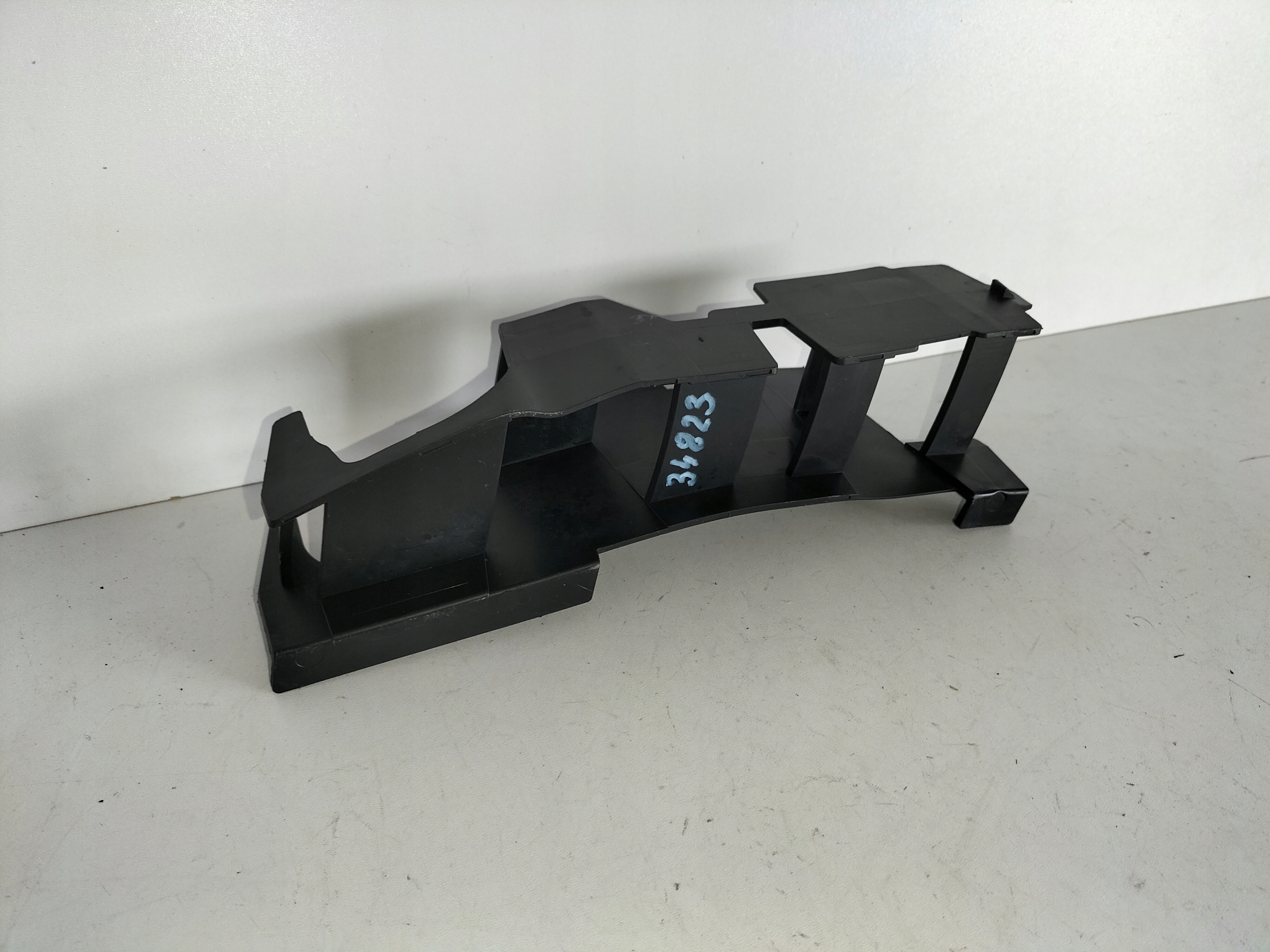 DRZIAK PREDNEHO NARAZNIKA PRAVY PEUGEOT 208 LIFT 15-
