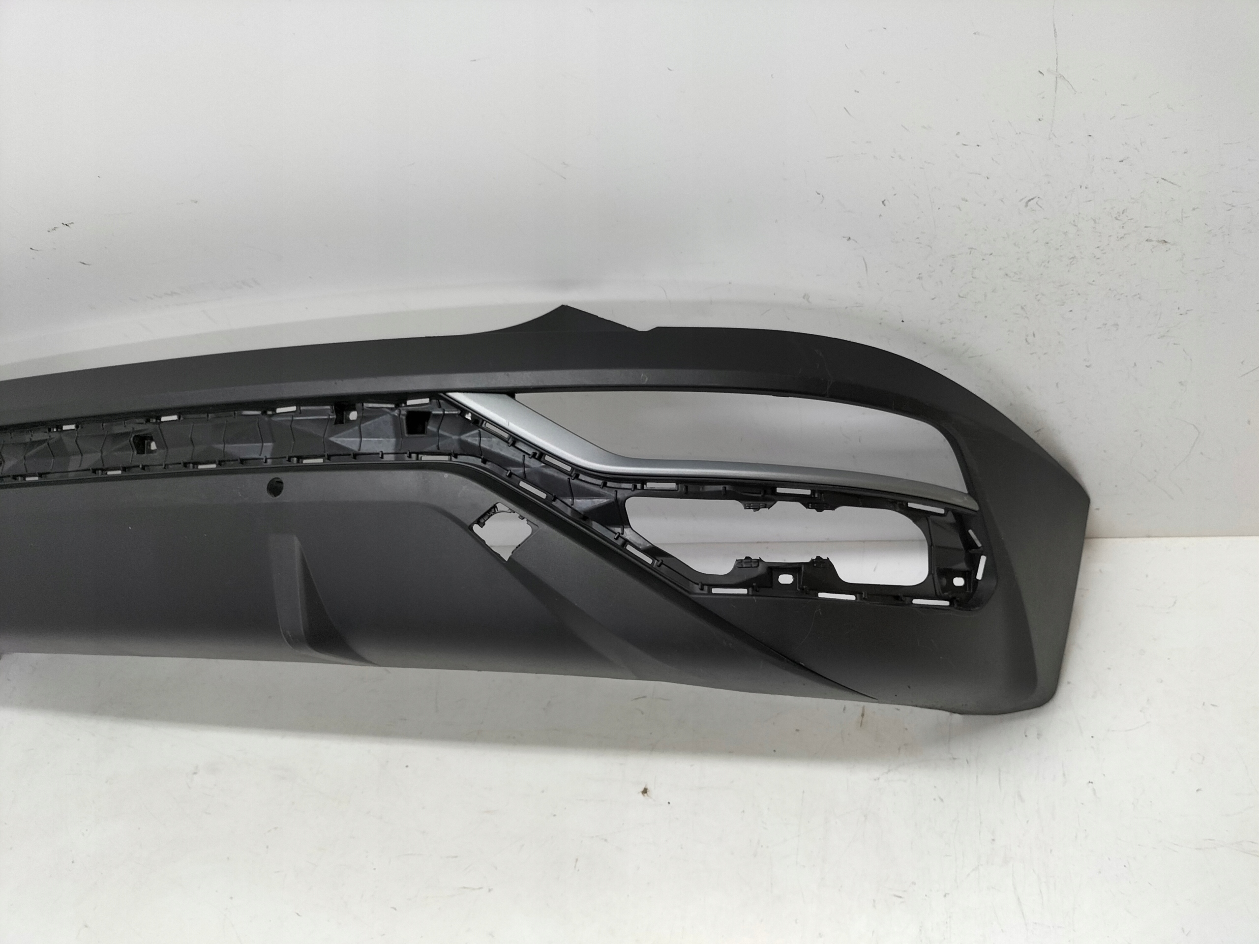 ZADNÝ NÁRAZNÍK HYUNDAI TUCSON 4 IV 20-