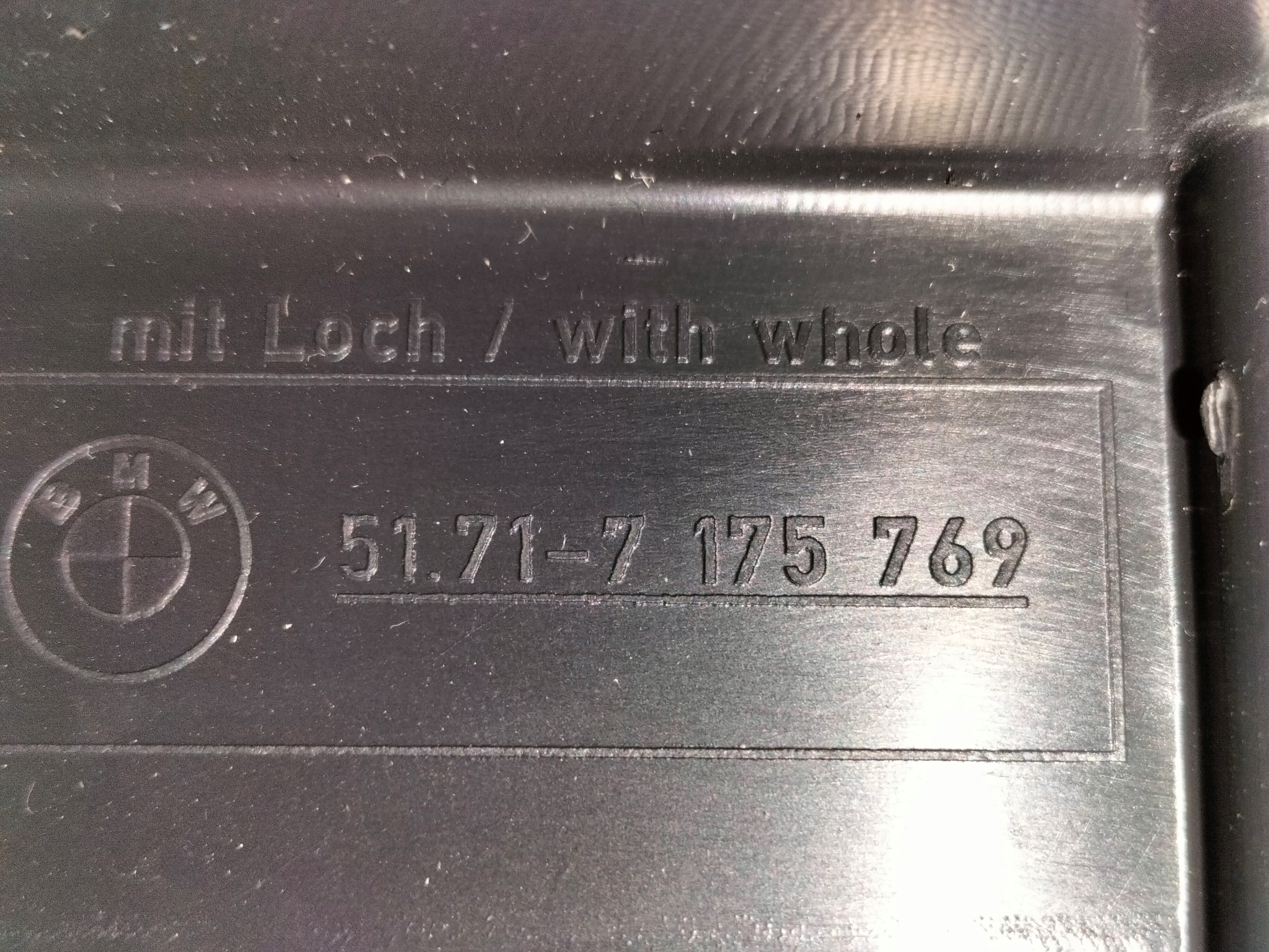 ĽAVÝ PREDNÝ PODBLATNÍK BMW 3 E92 E93 COUPE CABRIO 06