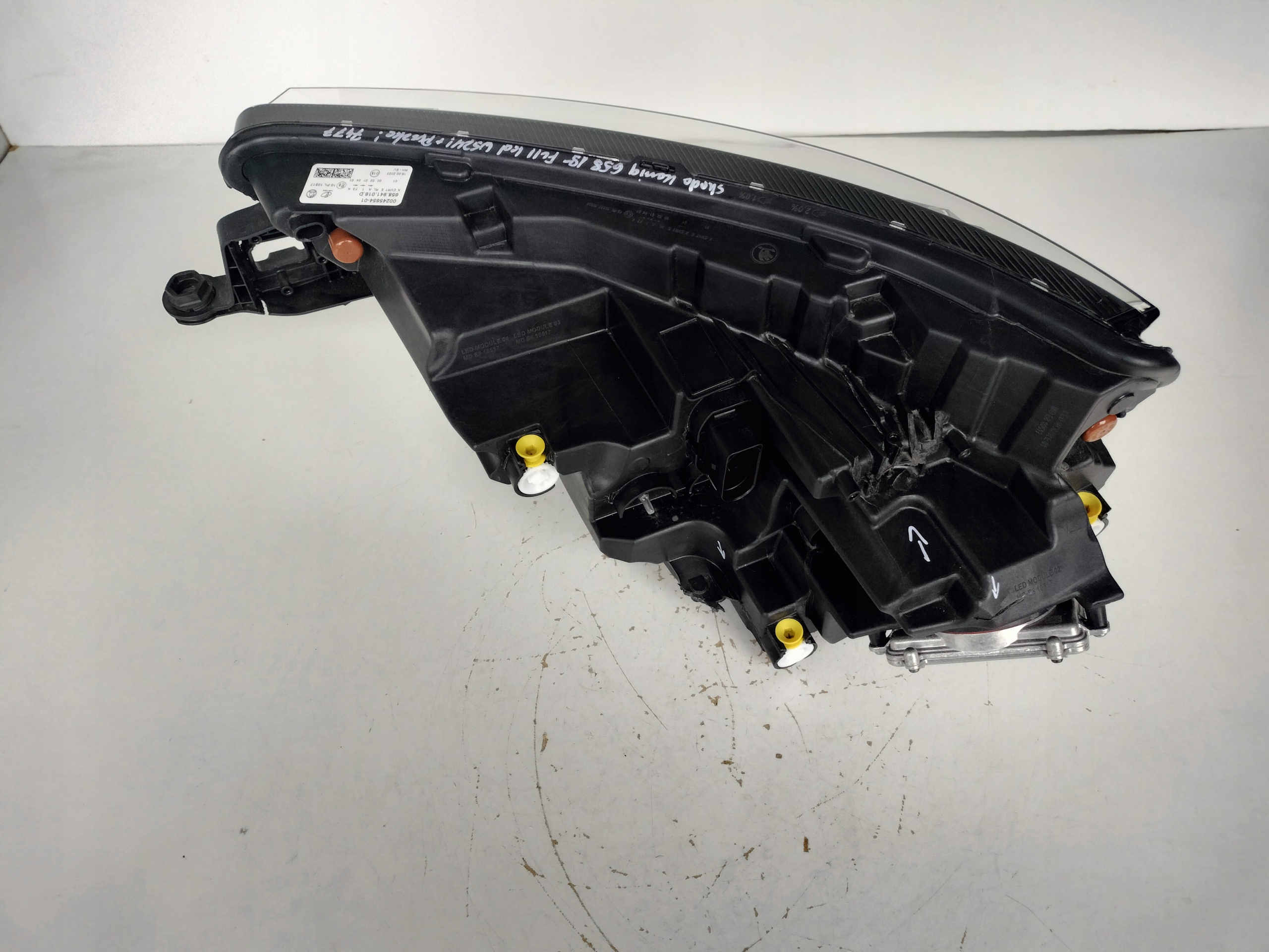 PRAVE PREDNE SVETLO SKODA KAMIQ 658 18- FULL LED
