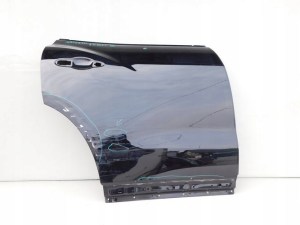 MASERATI LEVANTE PRAVE ZADNE DVERE MASERATI LEVANTE PRAVE ZADNE DVERE