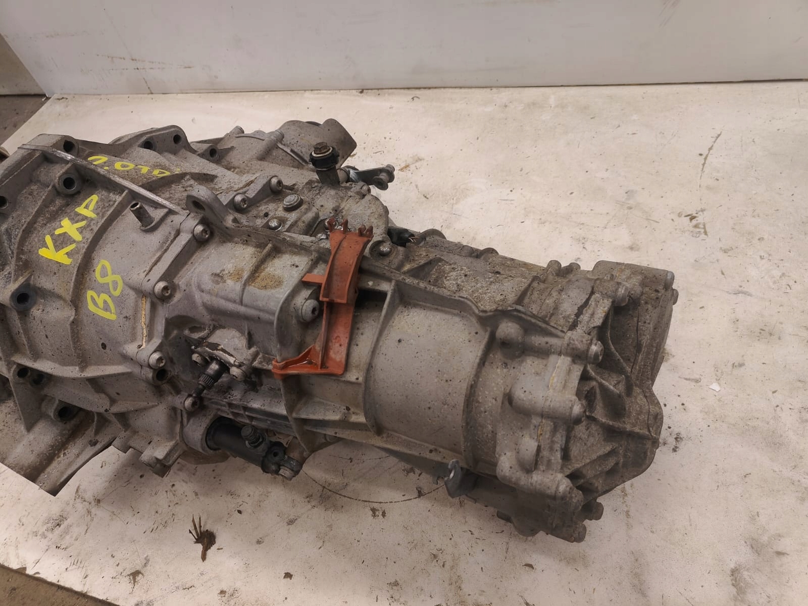 Audi a4 b8 a5 PREVODOVKA MANUALNA 2.0 tdi KXP