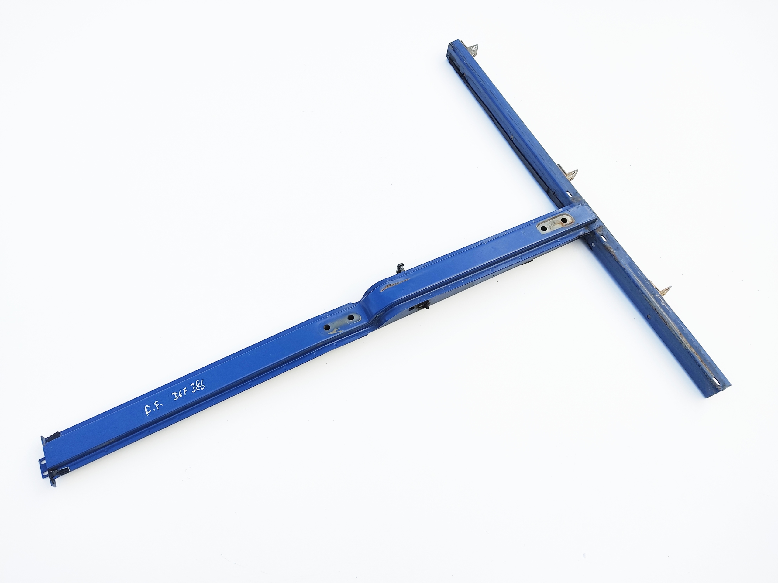 VÝSTUHA STĹPIK PRAVÝCH DVERÍ LAND ROVER DEFENDER 1999-2014