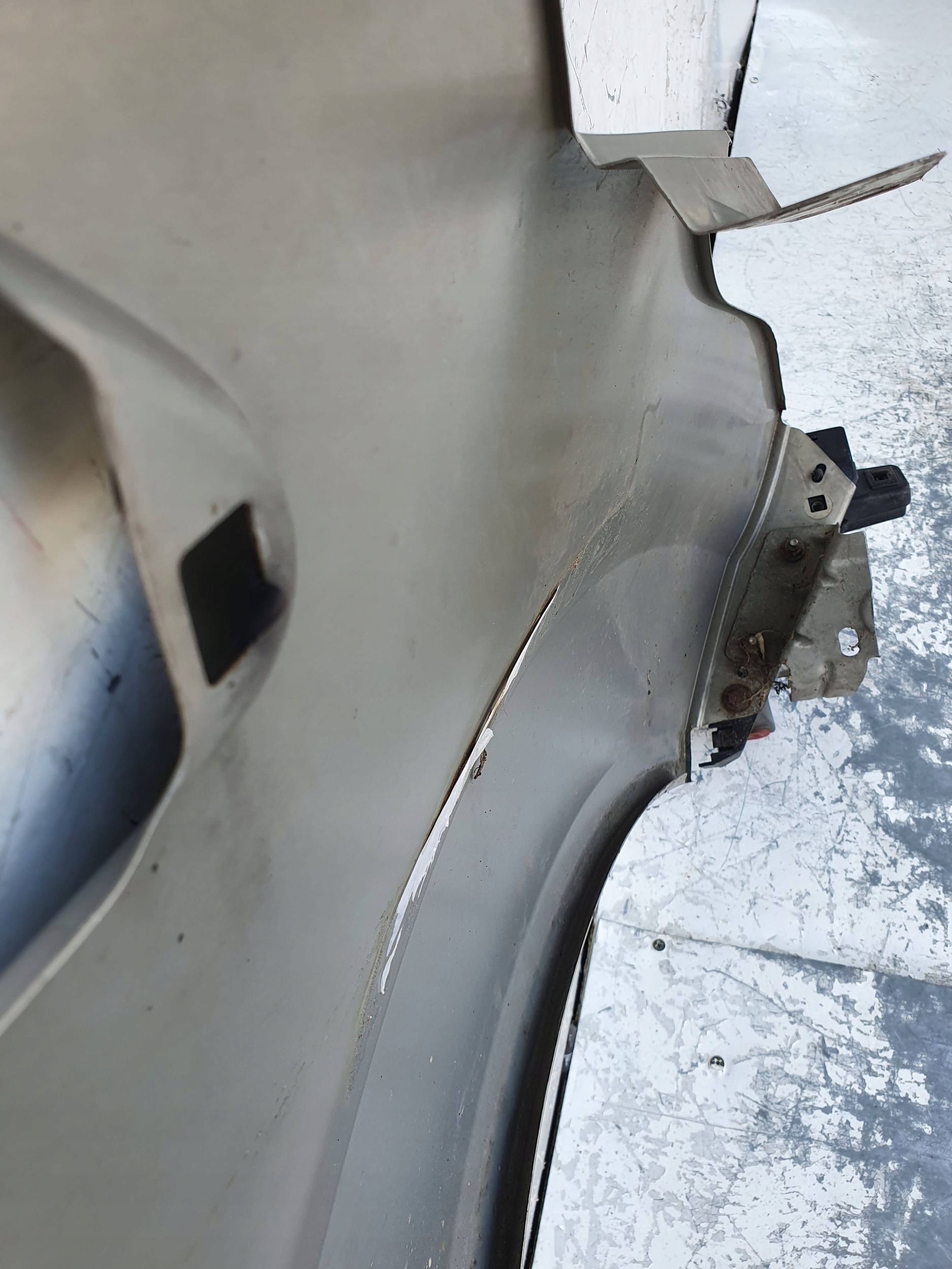 Ford B-MAX B MAX ĽAVÝ PREDNÝ BLATNÍK