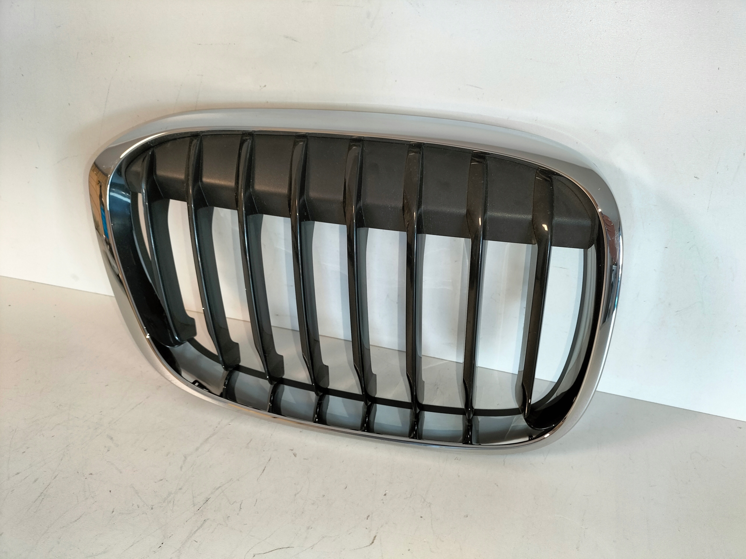 PRAVA MRIEZKA LISTA BMW X1 F48 15- M-PAKET