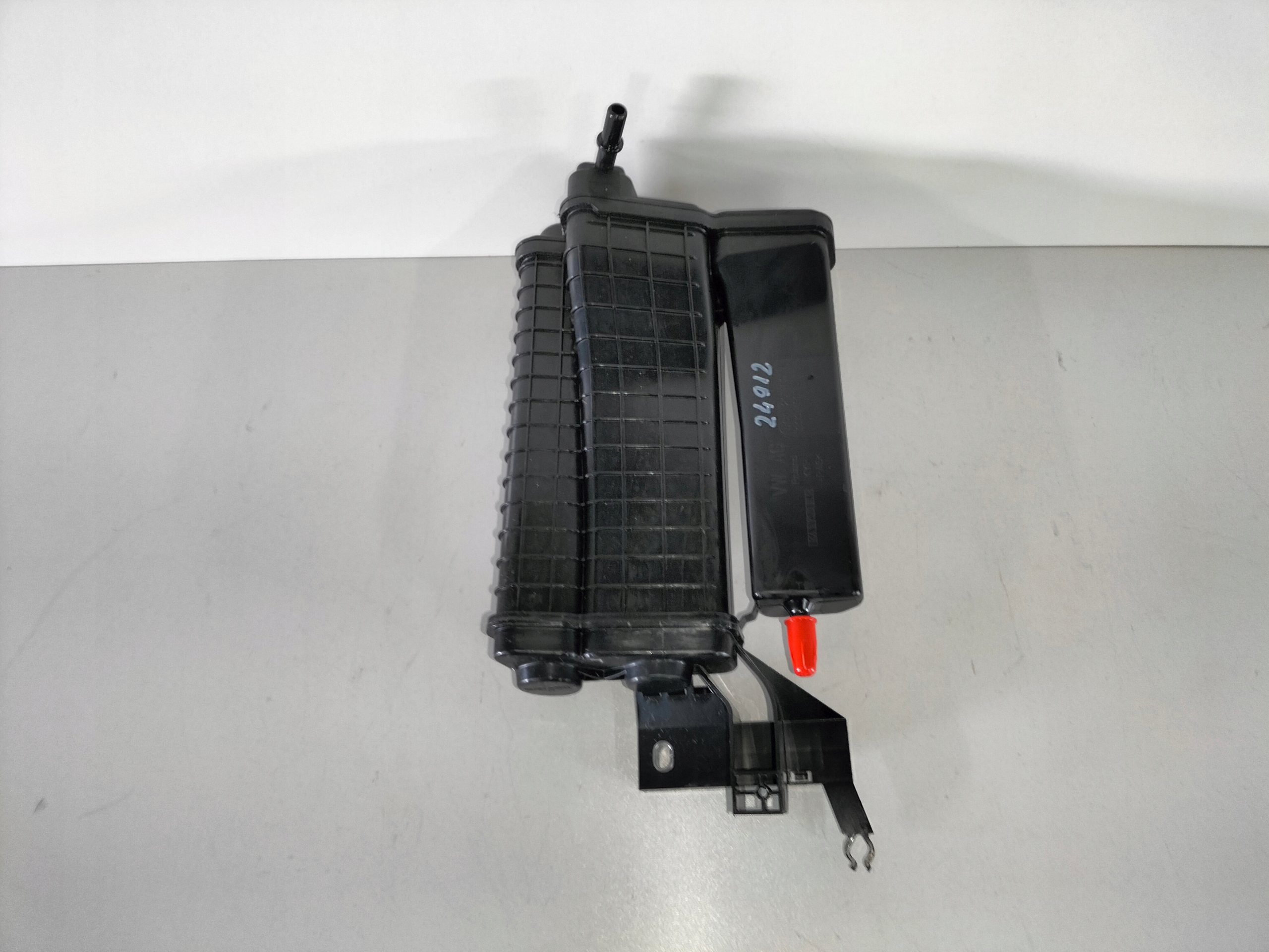 UHLIKOVY FILTER AUDI Q3 18- SEAT TARRACO 18- TFSI