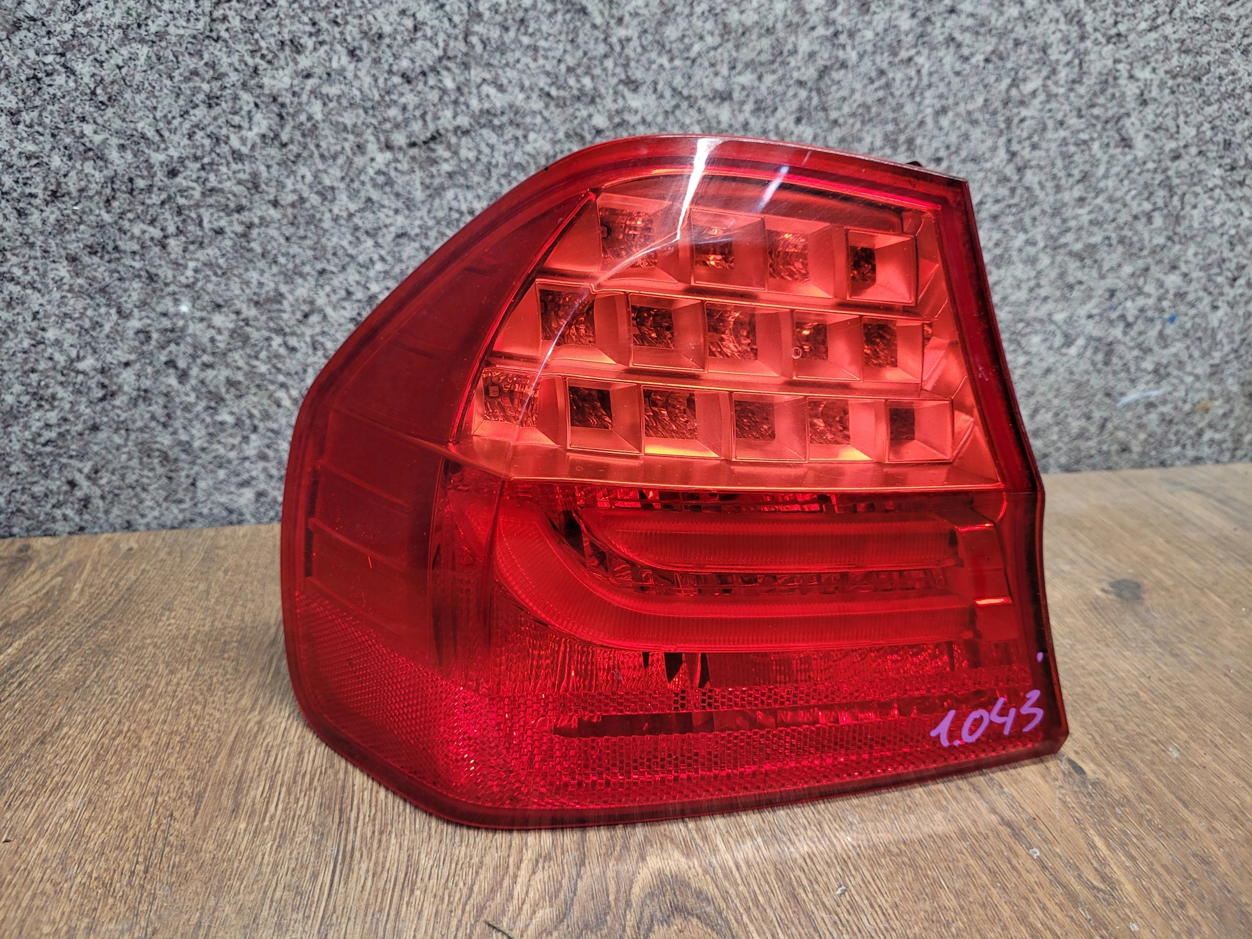 BMW 3 E90 LIFT LAVE ZADNE SVETLO 7289425