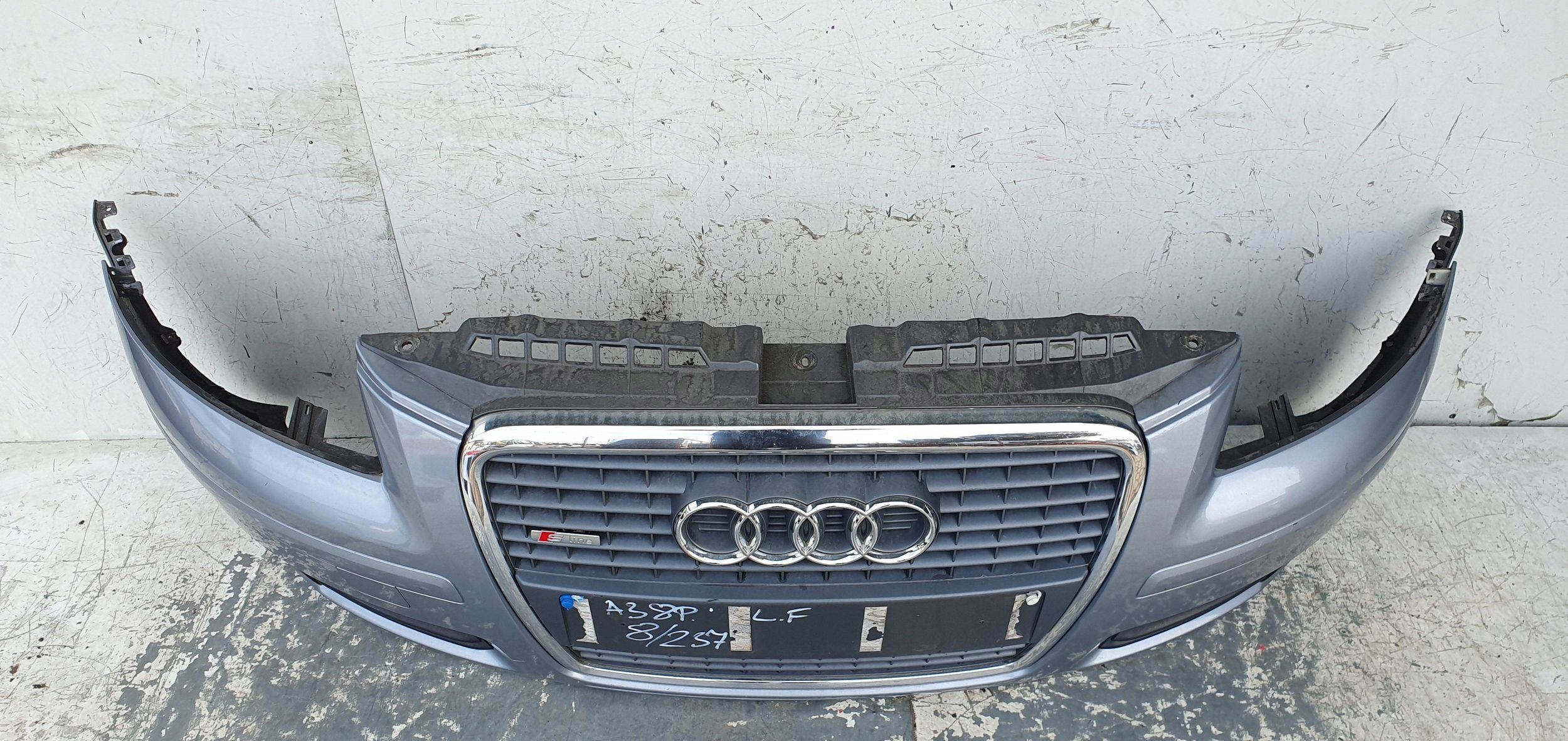 Audi A3 LIFT 05-07 8P PREDNÝ NÁRAZNÍK