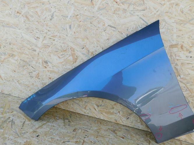 MERCEDES W212 E-KLASA 09-16 ĽAVÝ PREDNÝ BLATNÍK