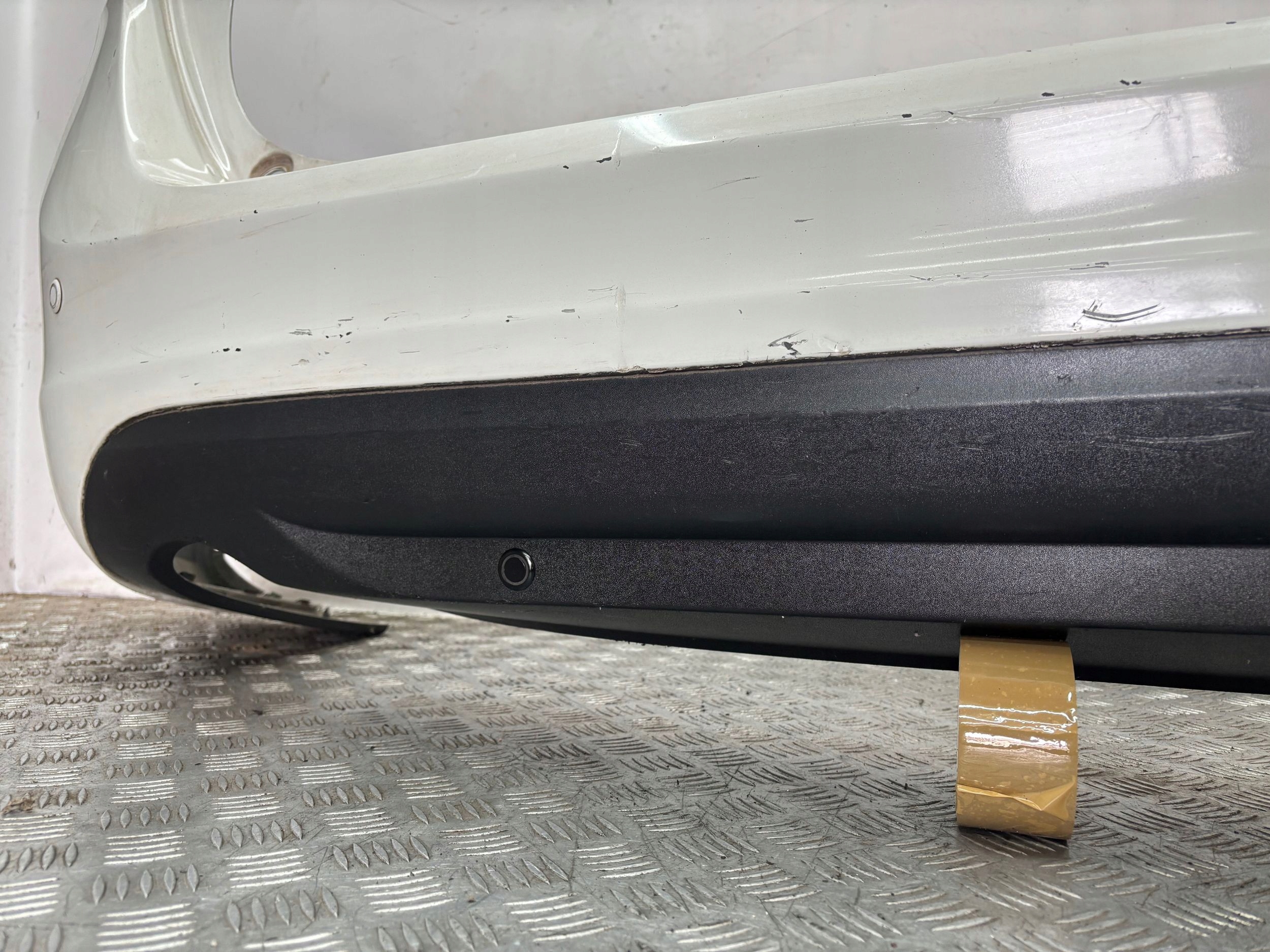 ZADNÝ NÁRAZNÍK VOLVO V60 PDC 10-