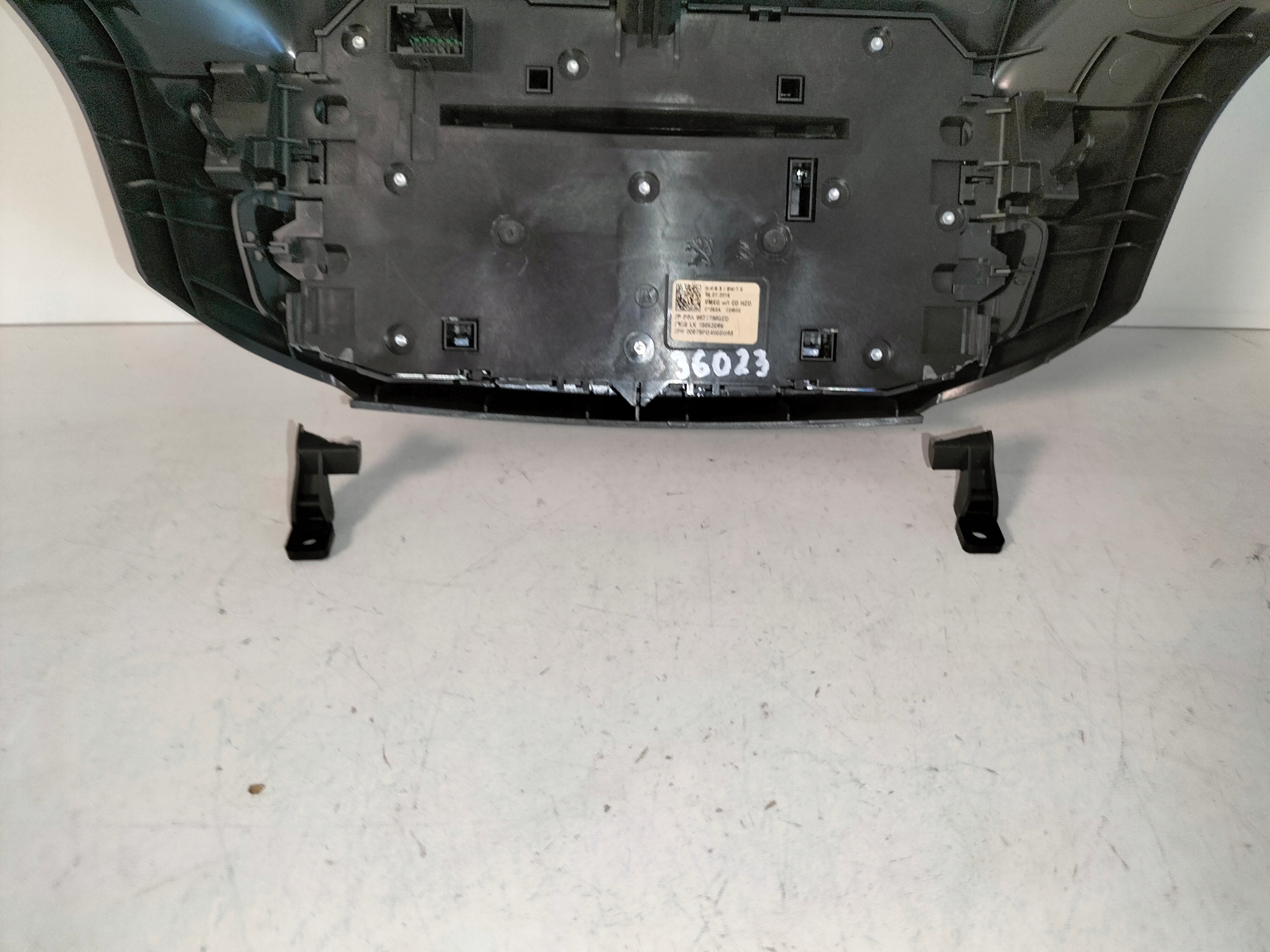 PANEL VYPÍNAČ OVLÁDANIARADIA KLIMATIZACIE PEUGEOT 308 II T9 13-