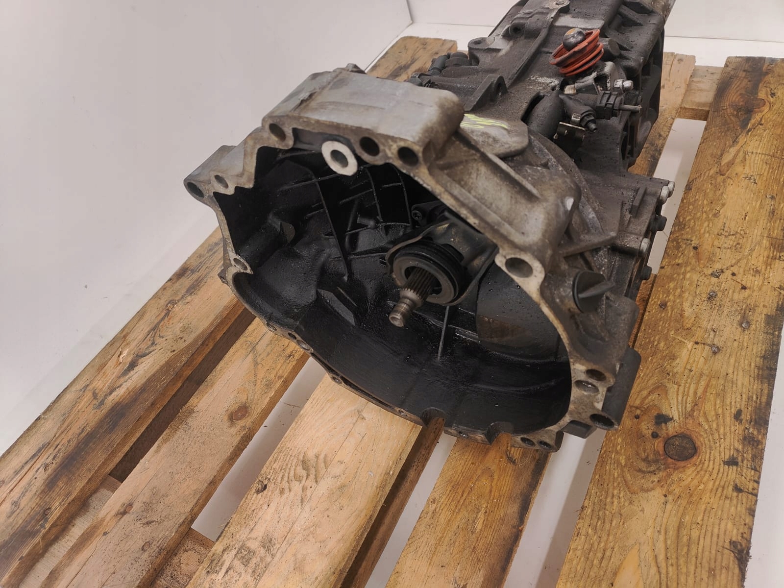 Audi a6 c6 a4 b7 2.0tdi GYX PREVODOVKA MANUALNA