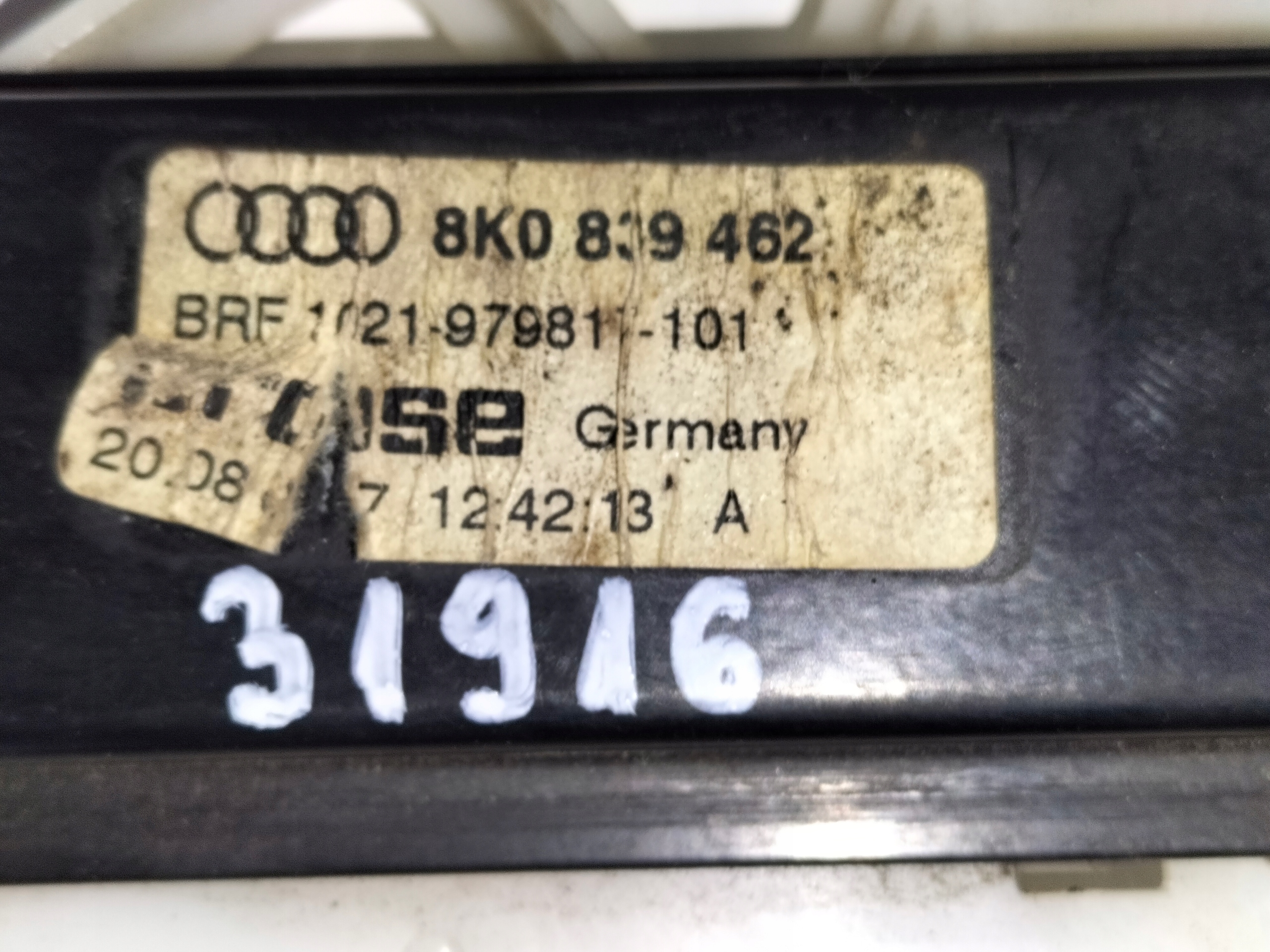 PRAVÉ ZADNÉ SŤAHOVANIE OKNA AUDI A4 B8 07-15 BEZ MOTORČEKA